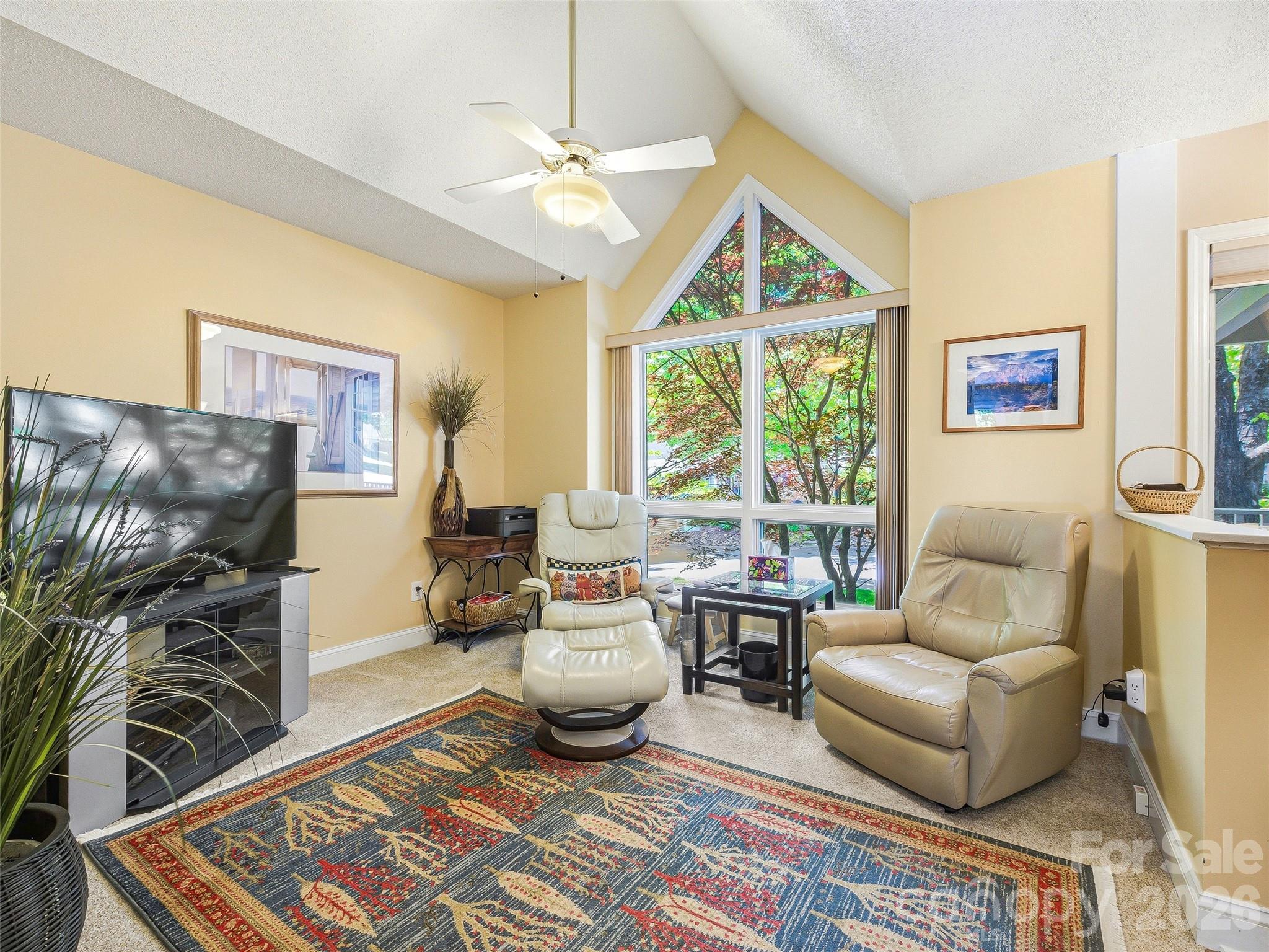 119 Carriage Walk Lane — Hendersonville