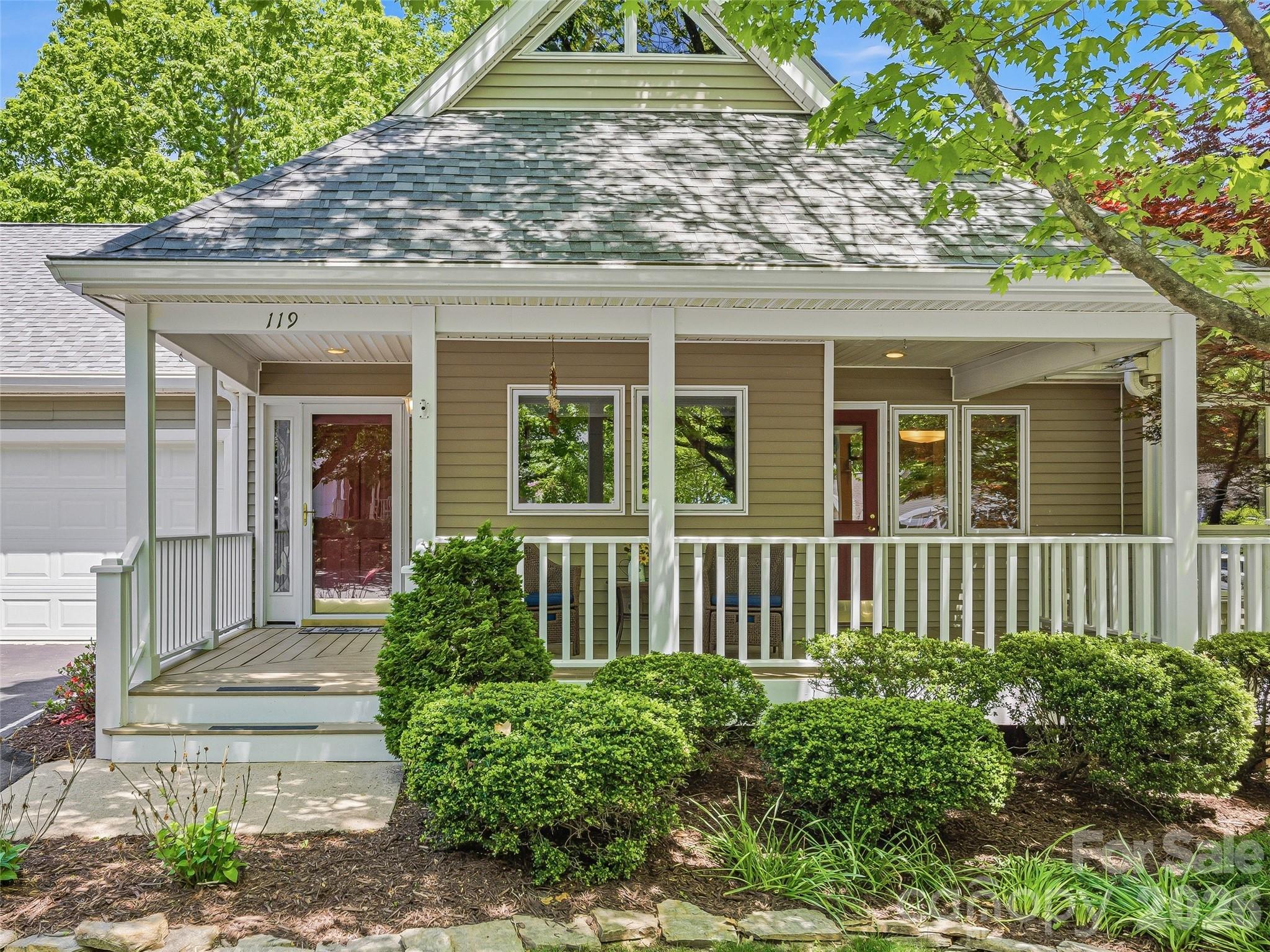 119 Carriage Walk Lane — Hendersonville