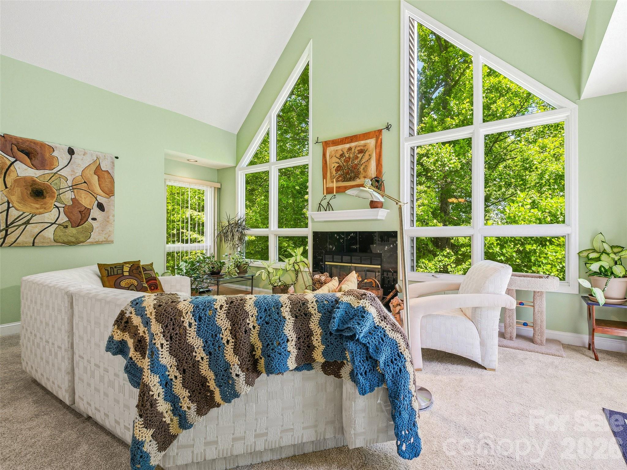 119 Carriage Walk Lane — Hendersonville
