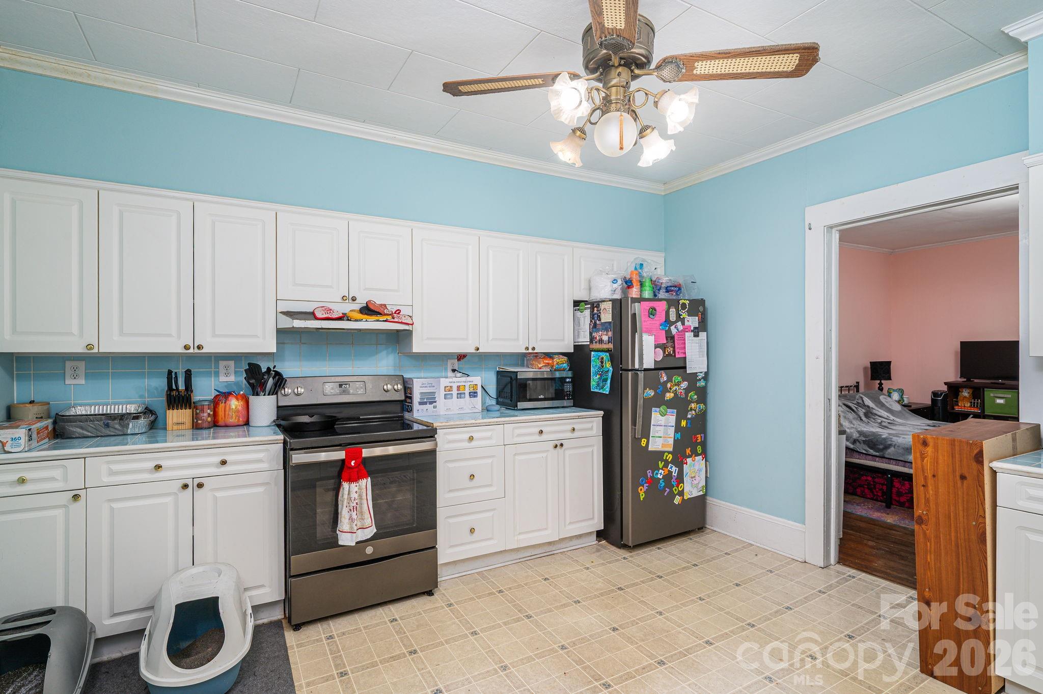 101 Huss Avenue — Cherryville