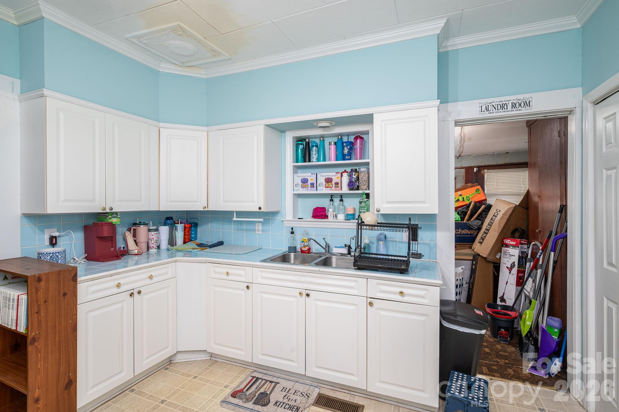 101 Huss Avenue — Cherryville