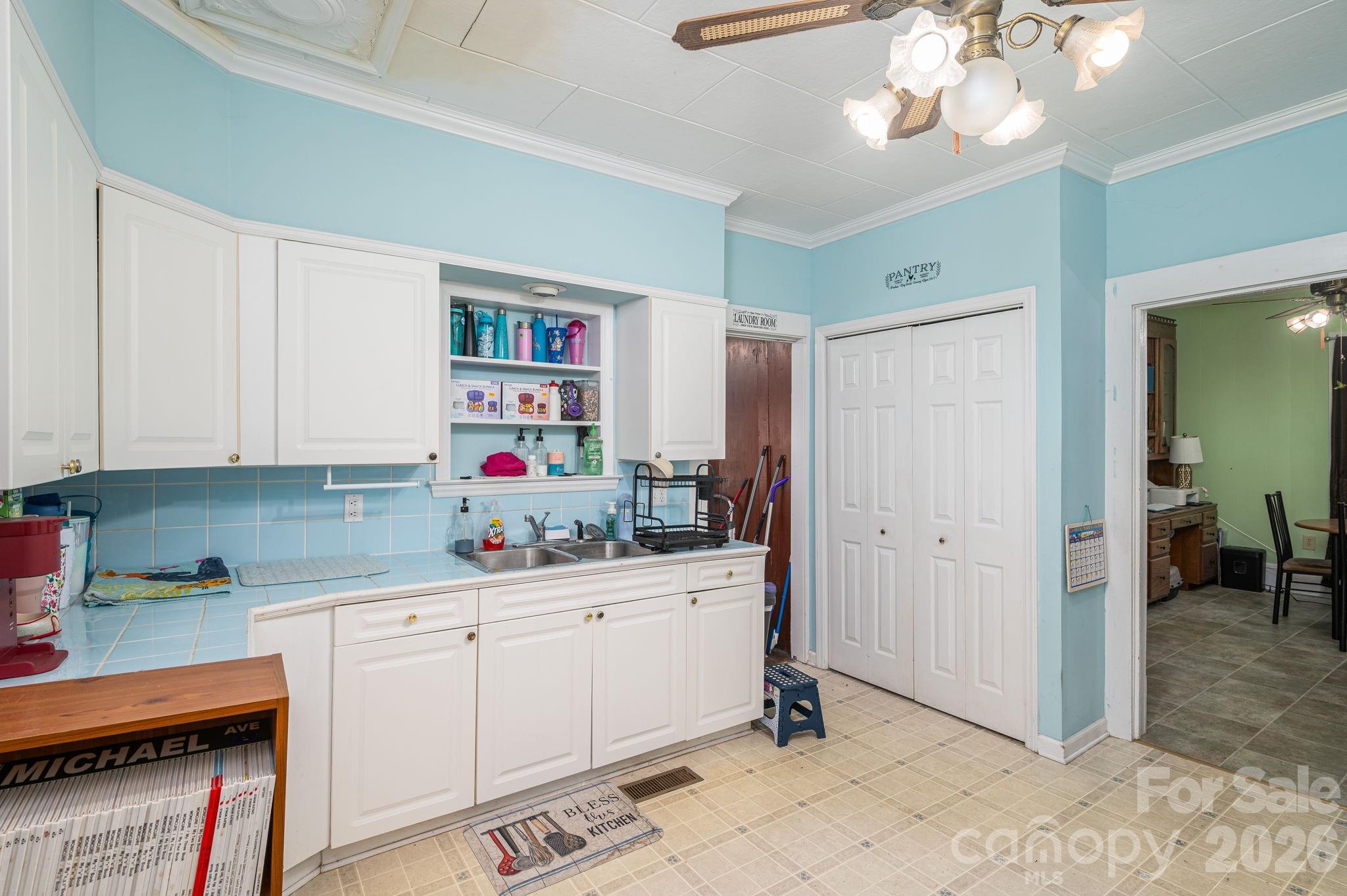 101 Huss Avenue — Cherryville