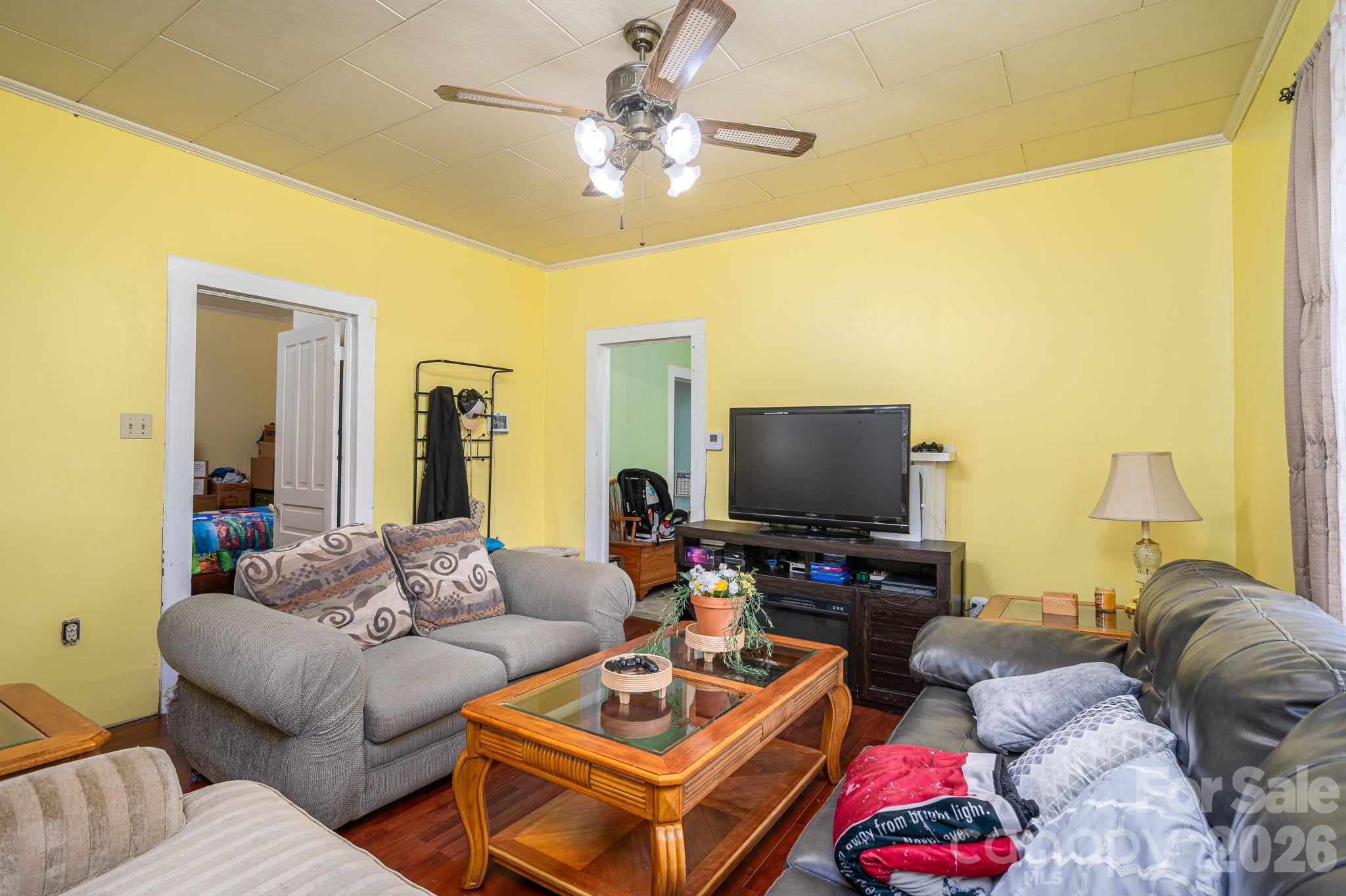 101 Huss Avenue — Cherryville