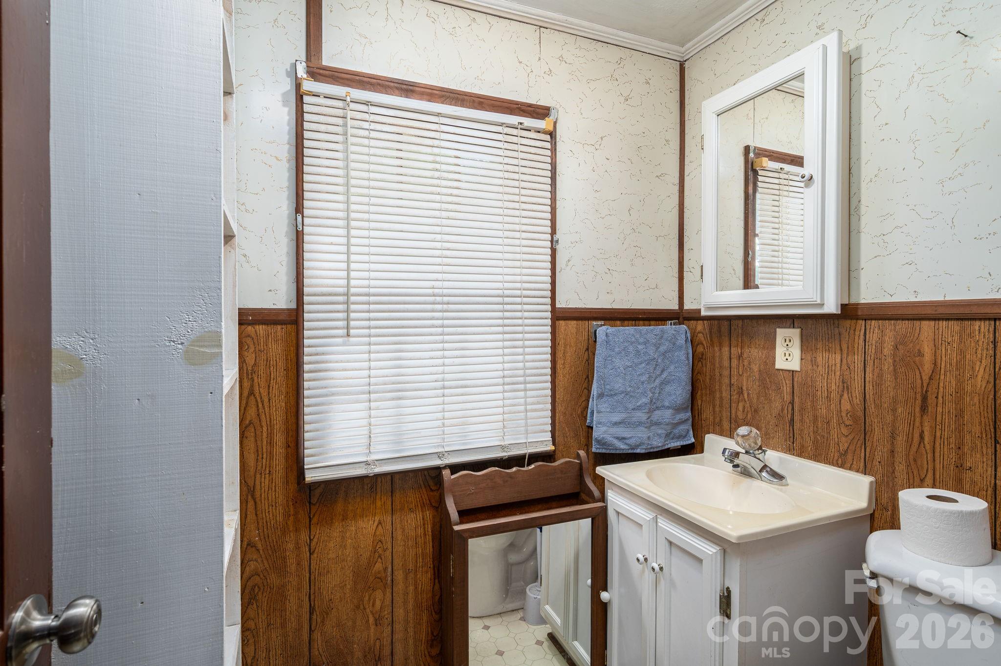 101 Huss Avenue — Cherryville