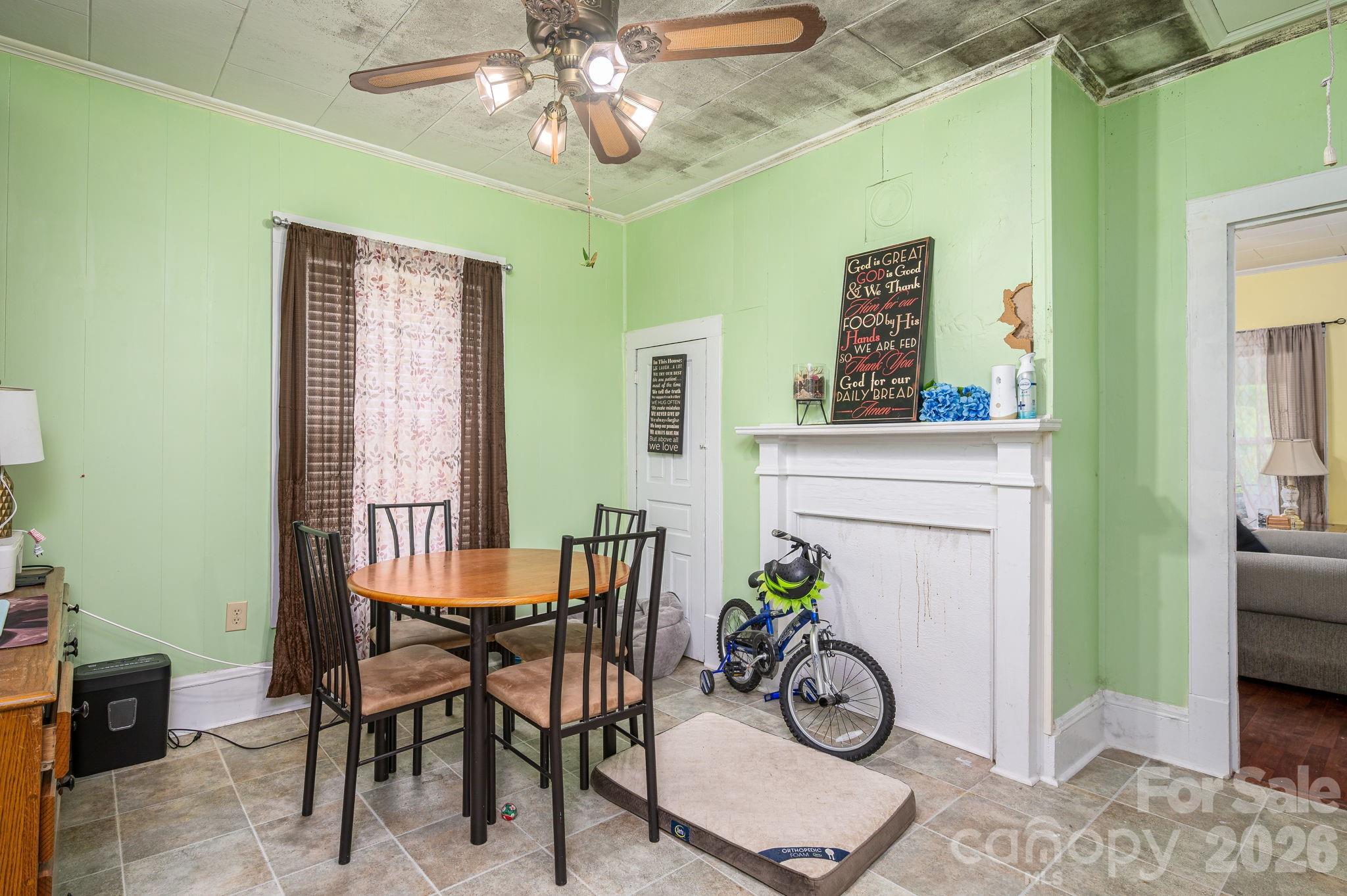 101 Huss Avenue — Cherryville