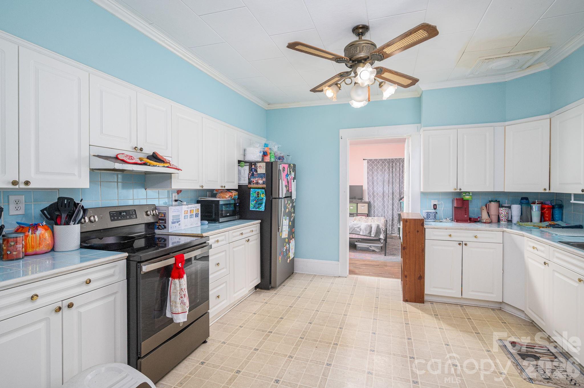 101 Huss Avenue — Cherryville