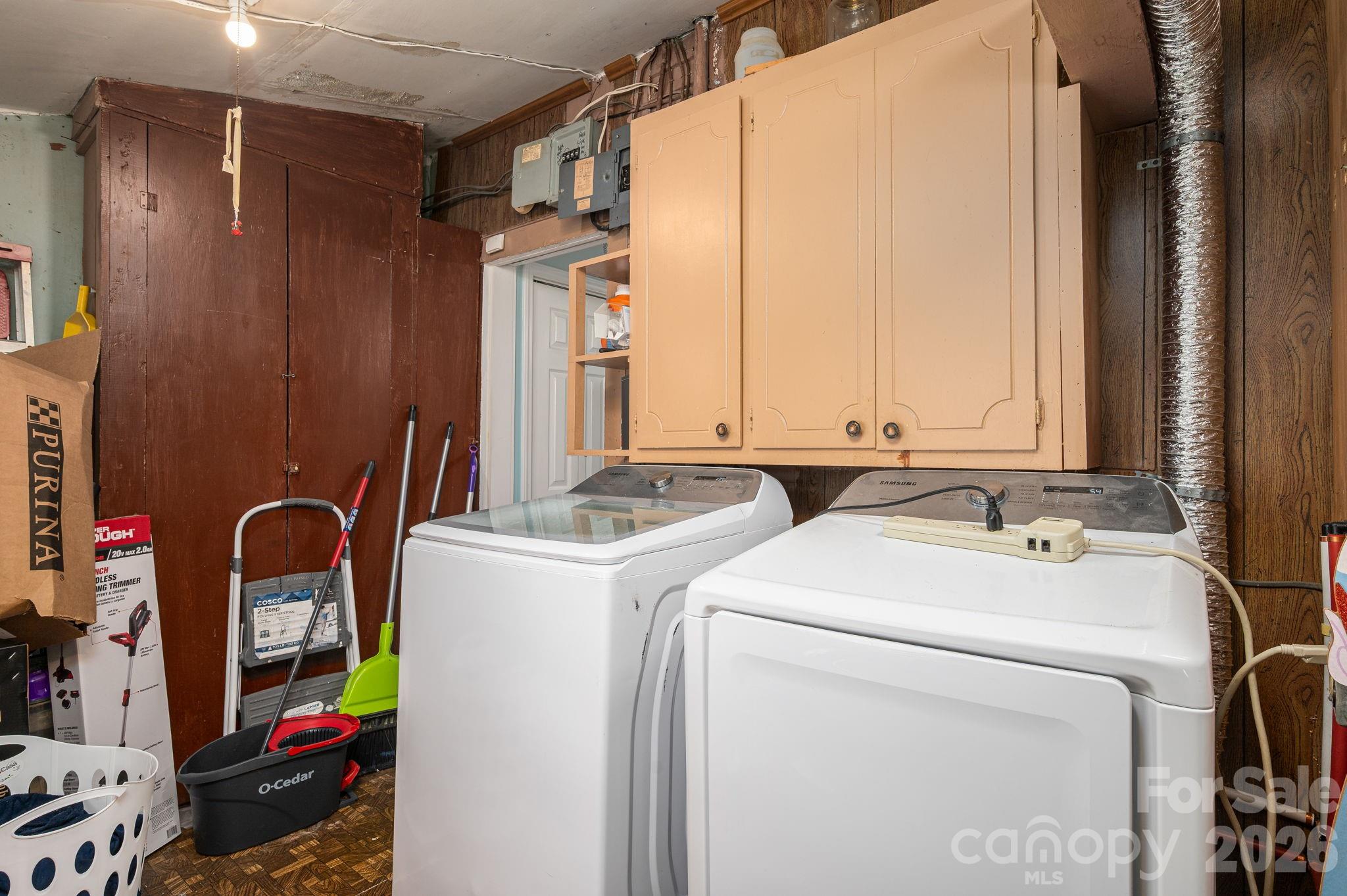 101 Huss Avenue — Cherryville