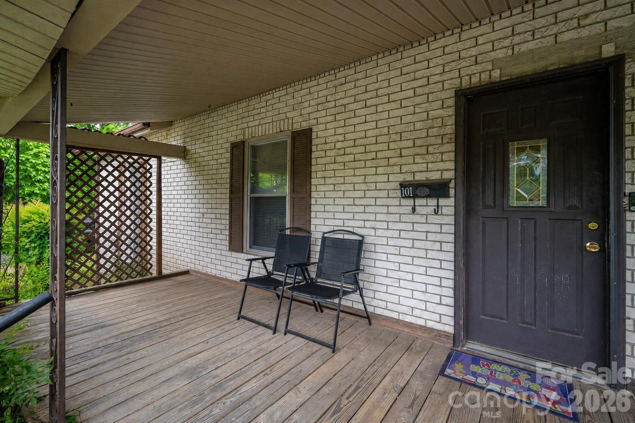 101 Huss Avenue — Cherryville