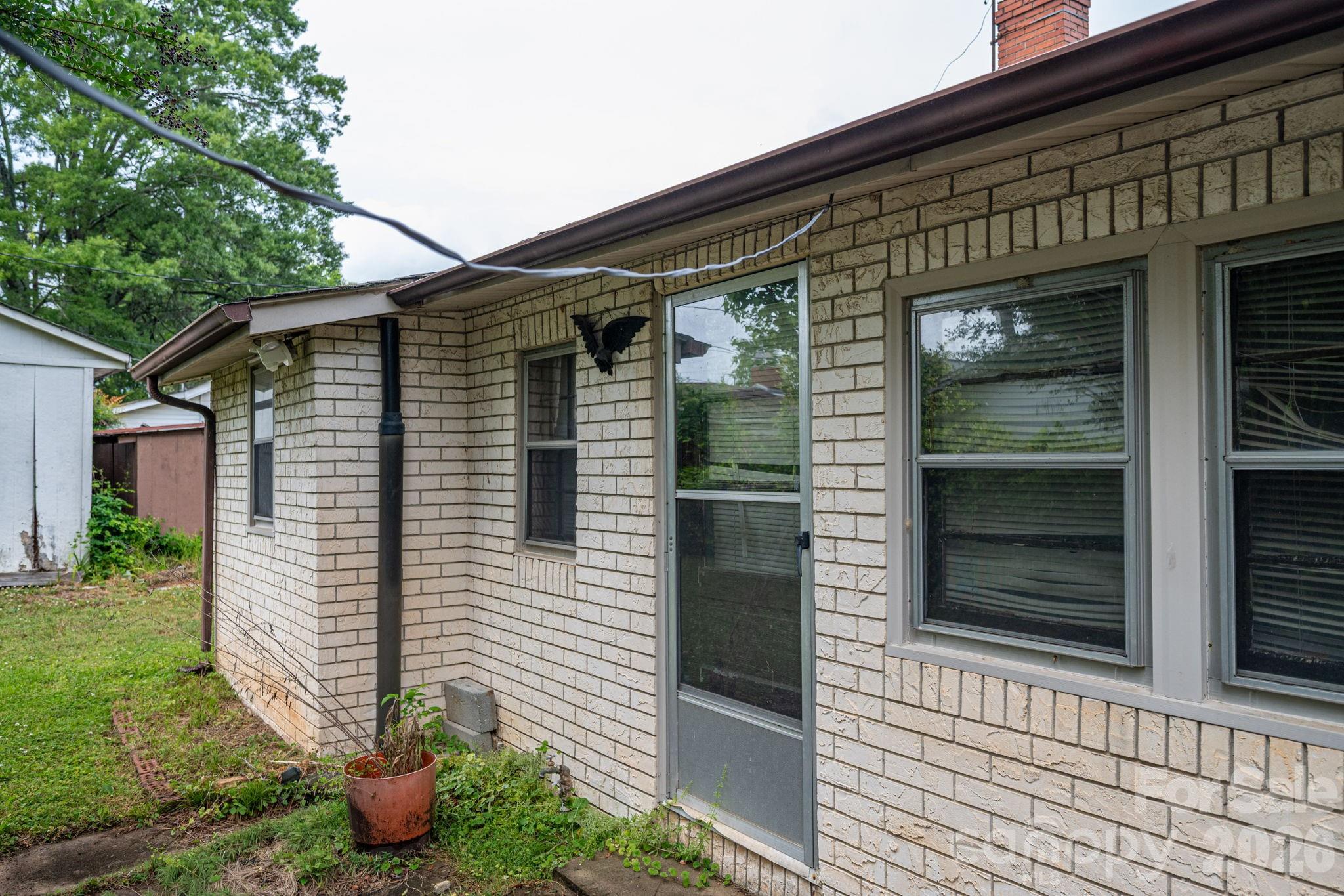 101 Huss Avenue — Cherryville