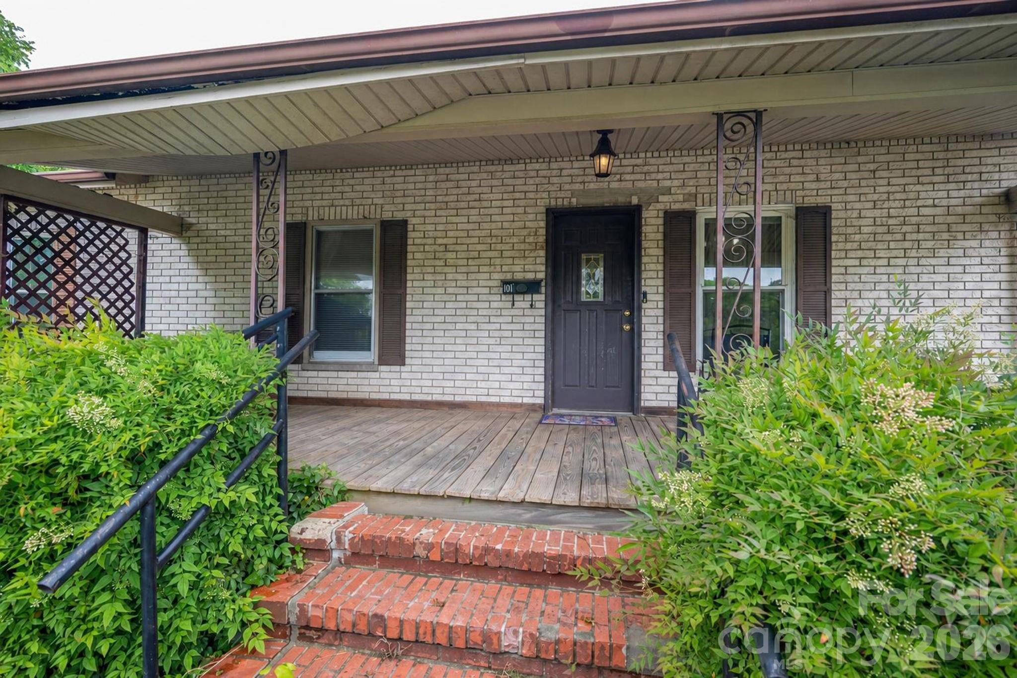 101 Huss Avenue — Cherryville