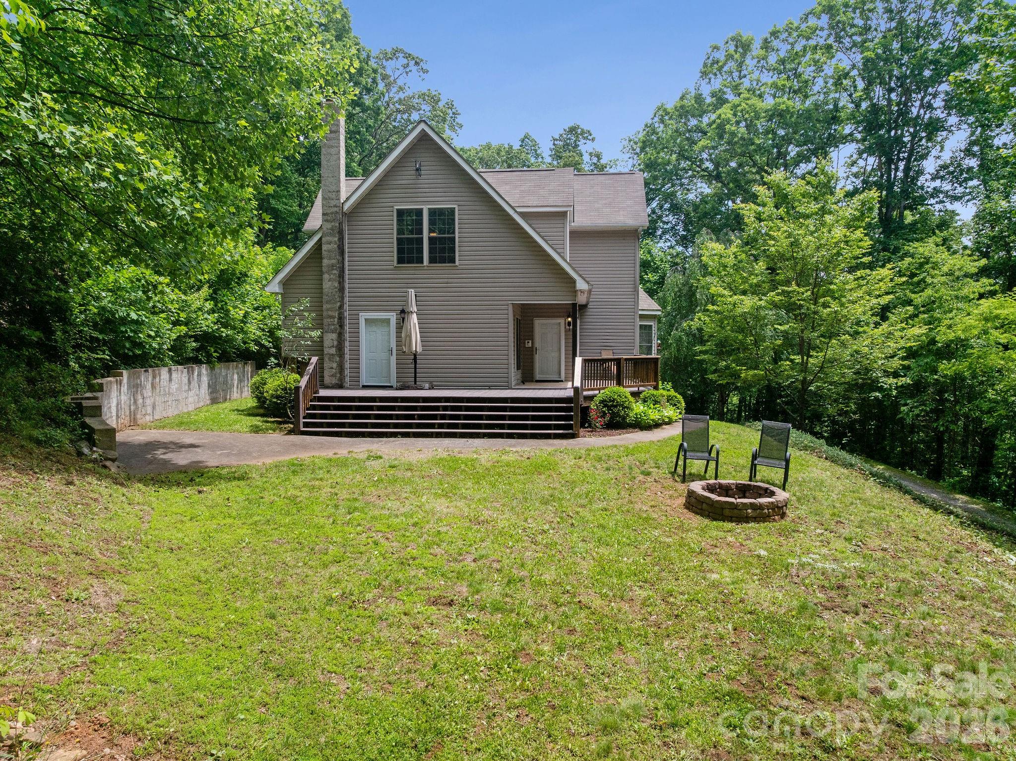 174 deep woods Trail — Canton