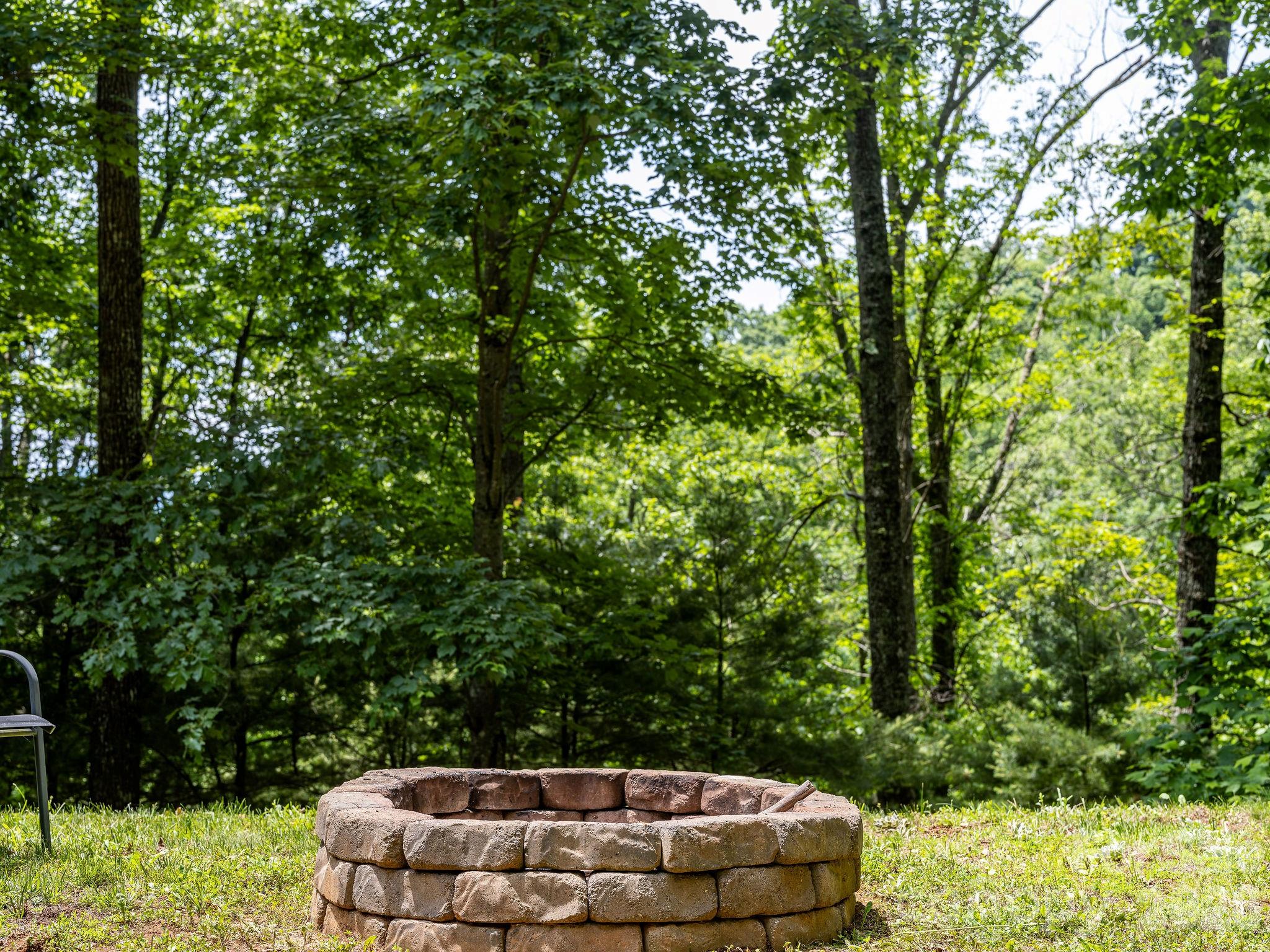 174 deep woods Trail — Canton