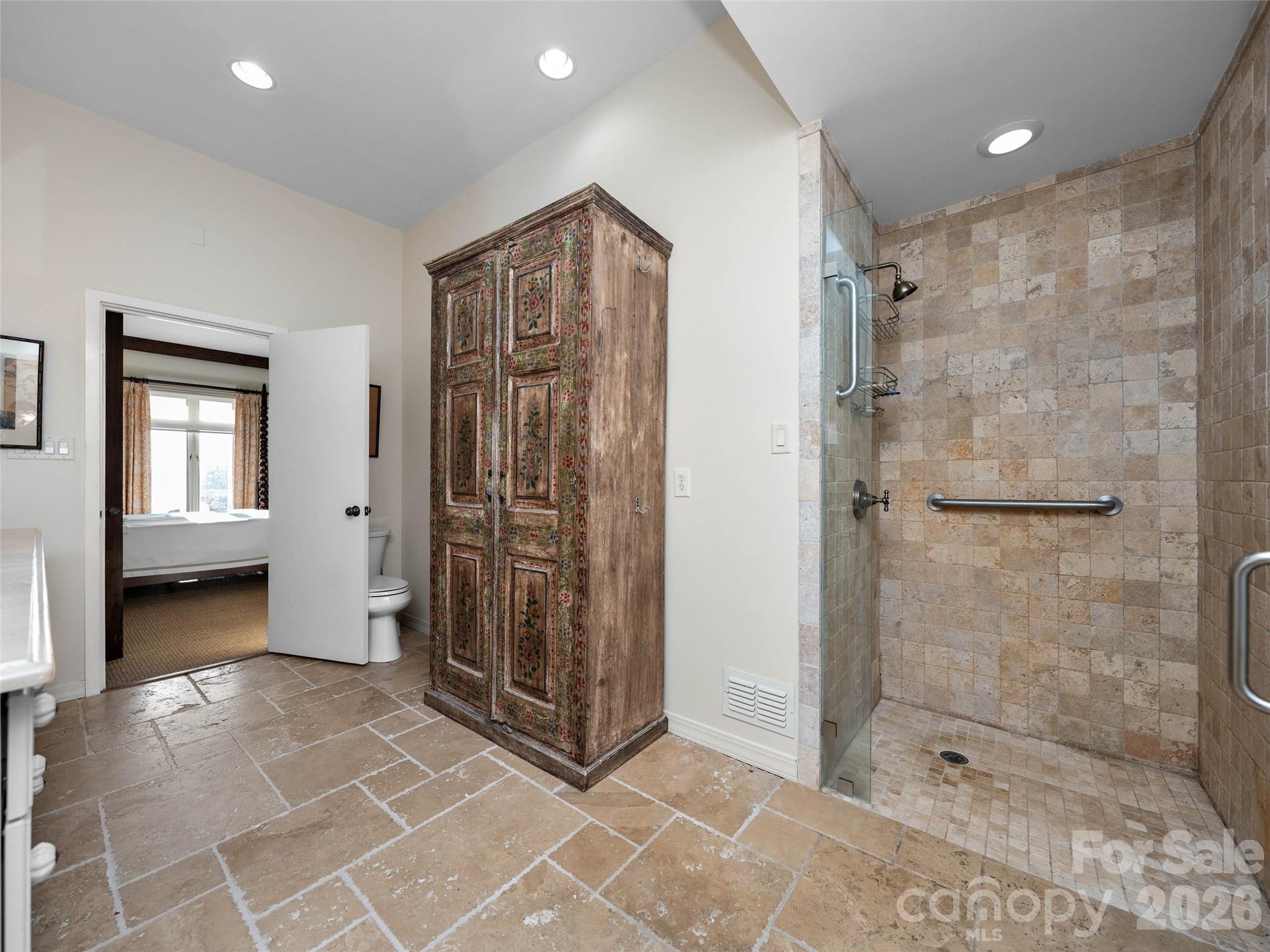 65 Crestwood Road — Asheville