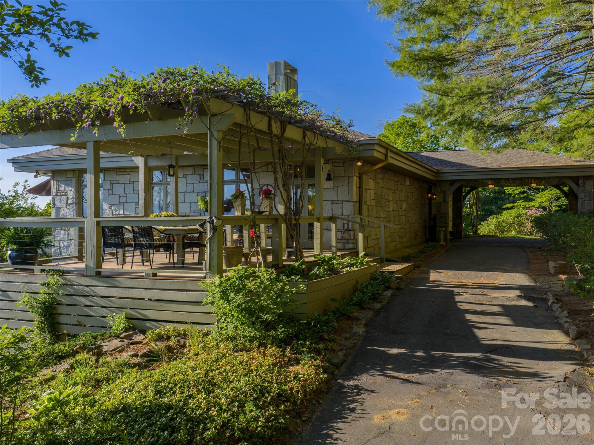 65 Crestwood Road — Asheville