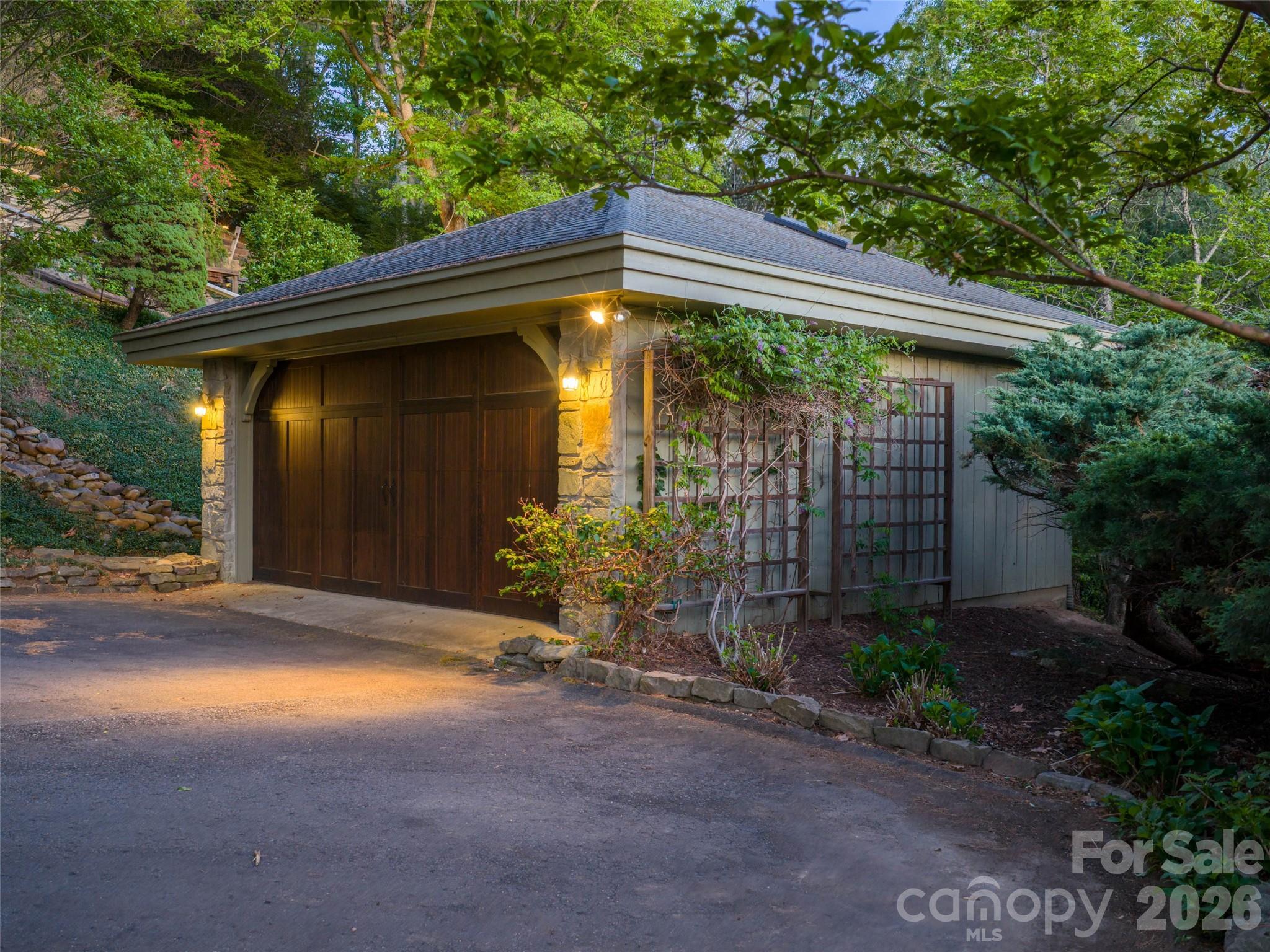 65 Crestwood Road — Asheville