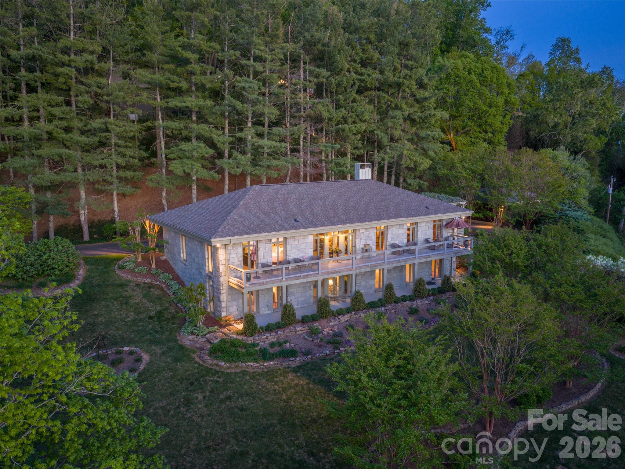 65 Crestwood Road — Asheville