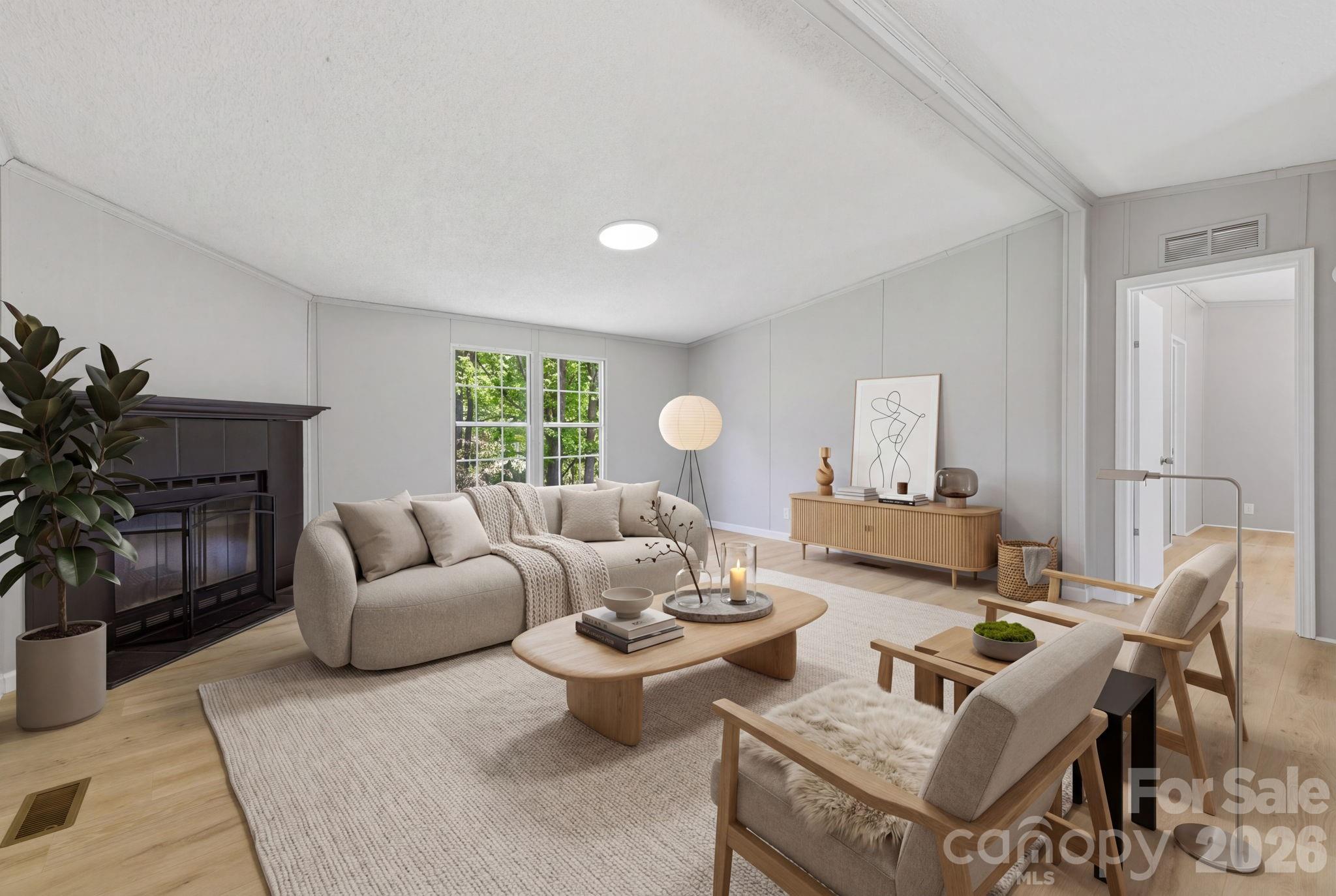 6490 Willow Road — Hendersonville