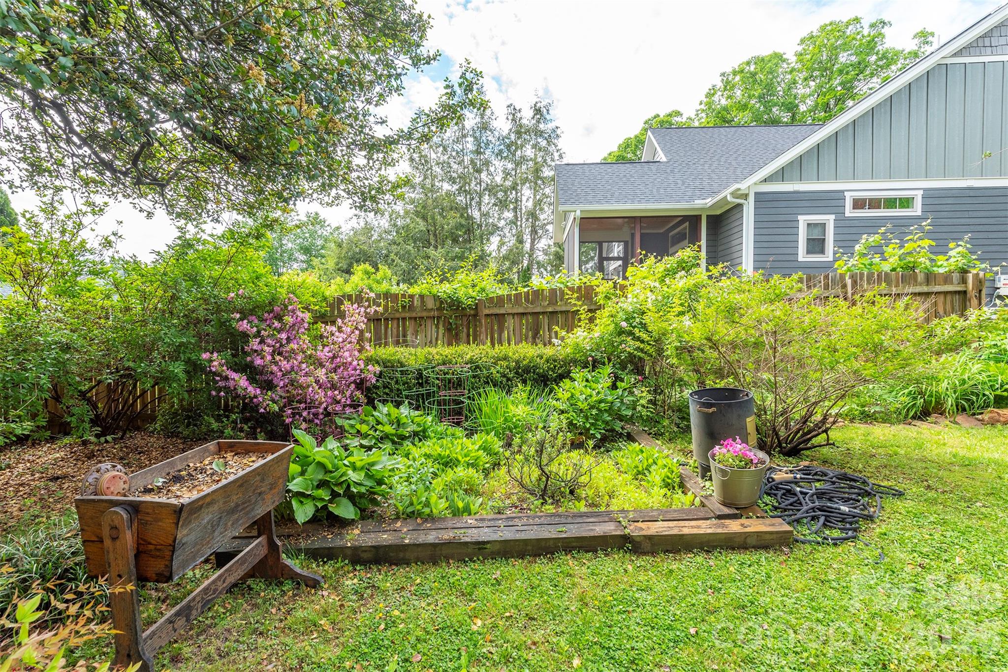 110 Enthoffer Street — Black Mountain