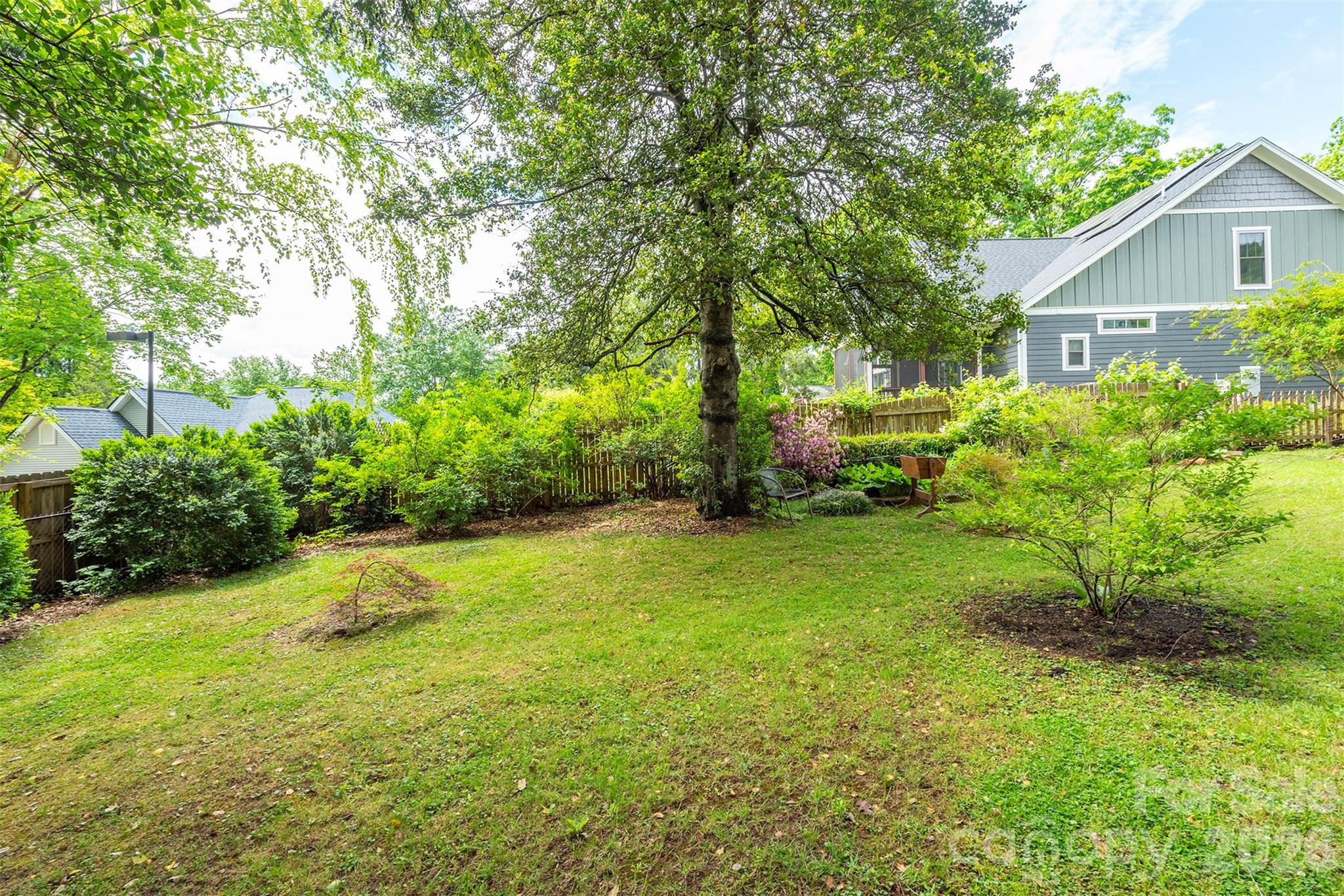 110 Enthoffer Street — Black Mountain