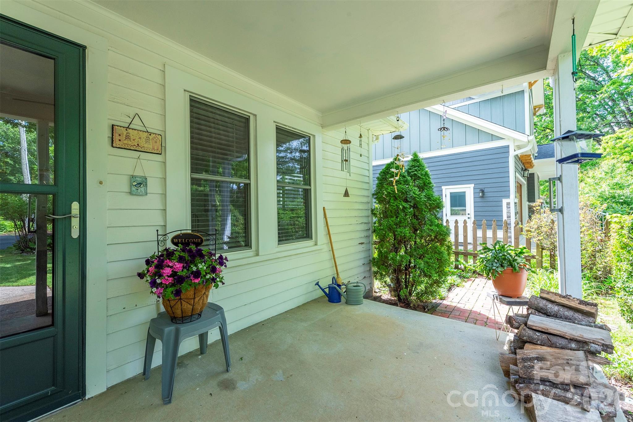 110 Enthoffer Street — Black Mountain