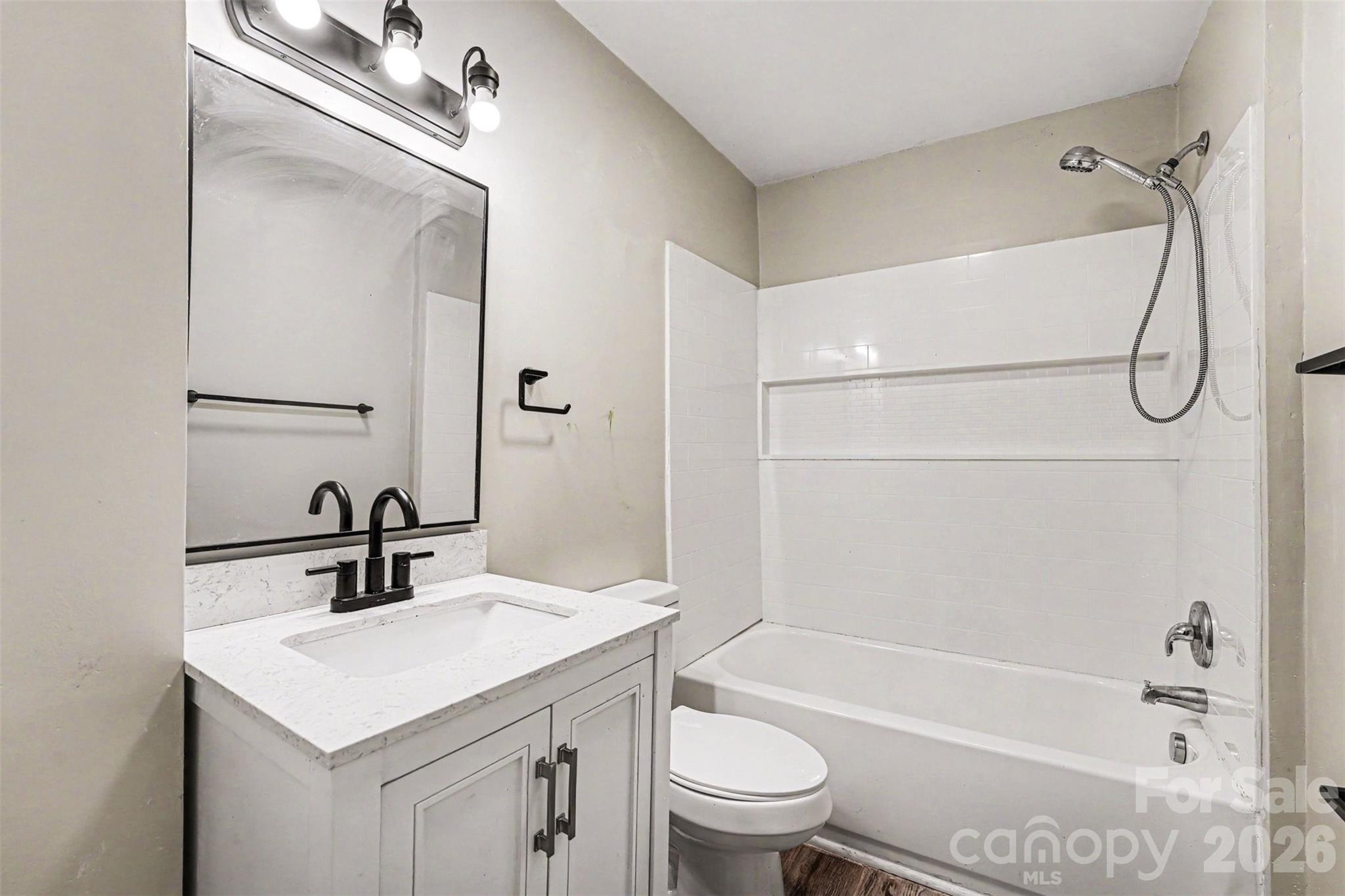 308 Alexander Street — Mooresville