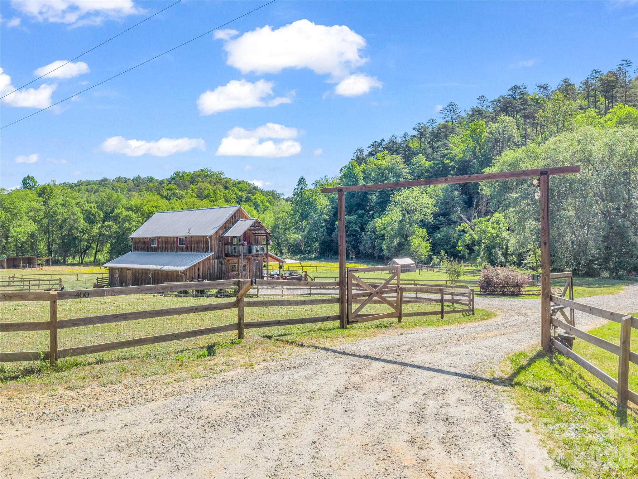 400 Calhoun Trail — Rutherfordton