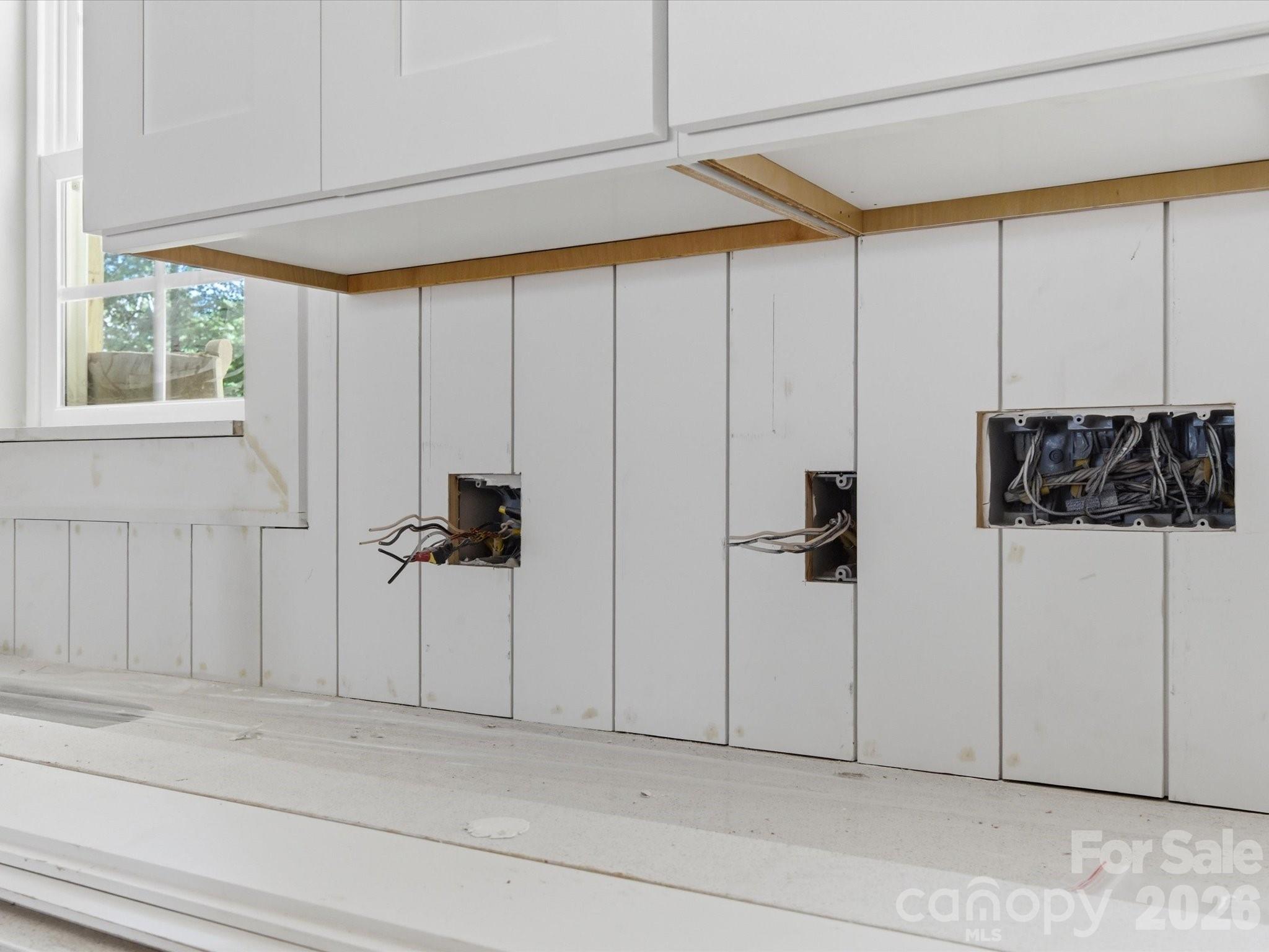 1222 Woodpecker Drive — Clover