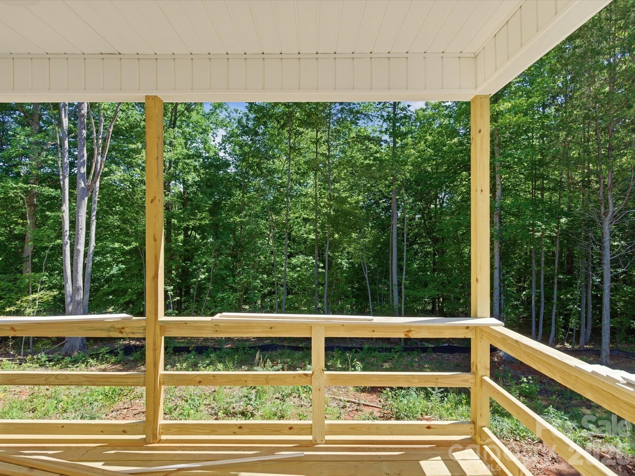 1222 Woodpecker Drive — Clover