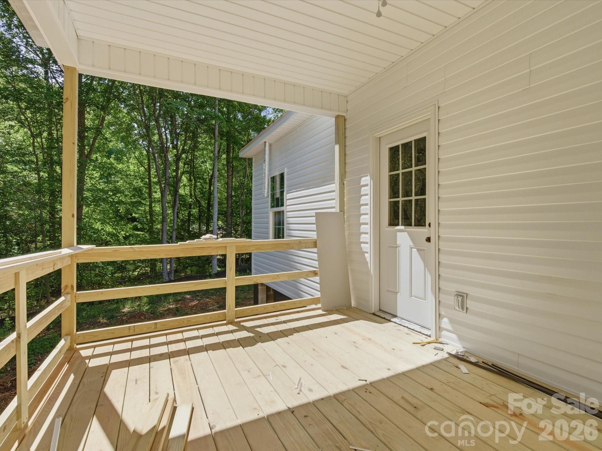 1222 Woodpecker Drive — Clover