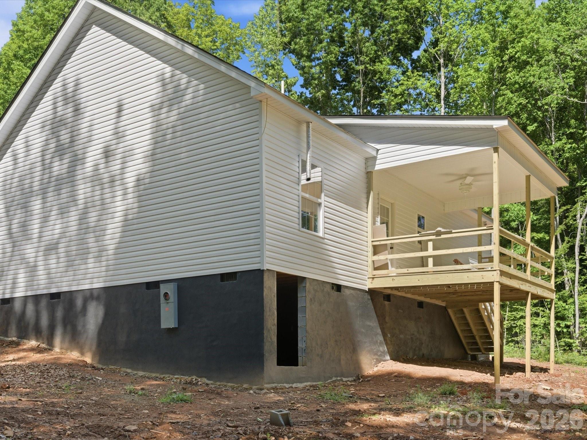 1222 Woodpecker Drive — Clover