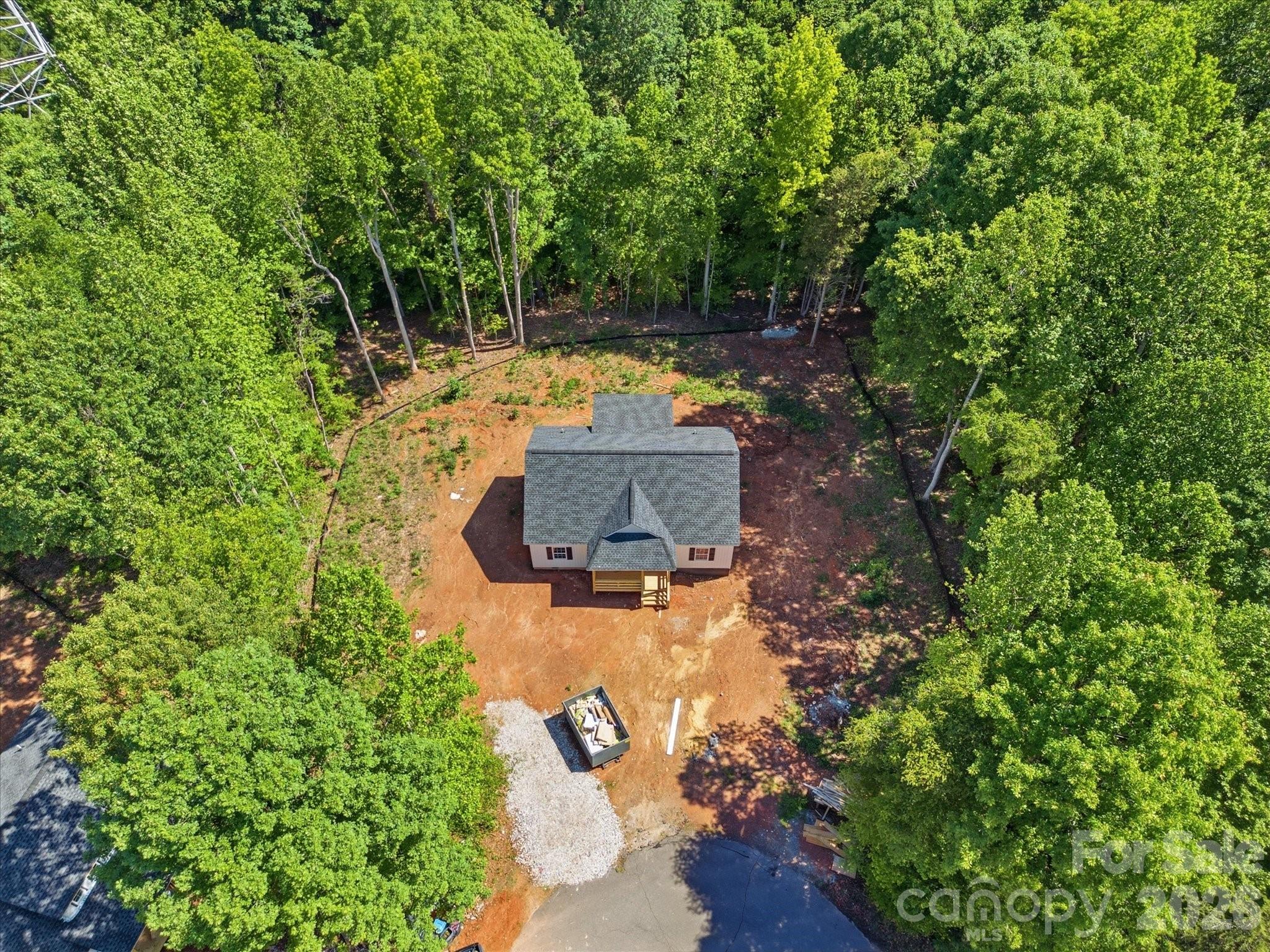 1222 Woodpecker Drive — Clover