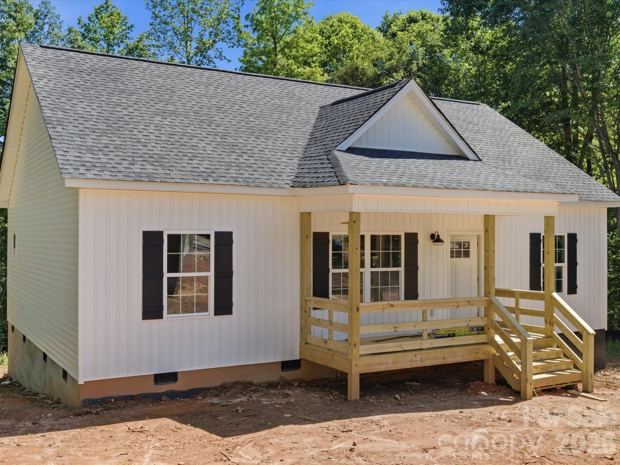 1222 Woodpecker Drive — Clover