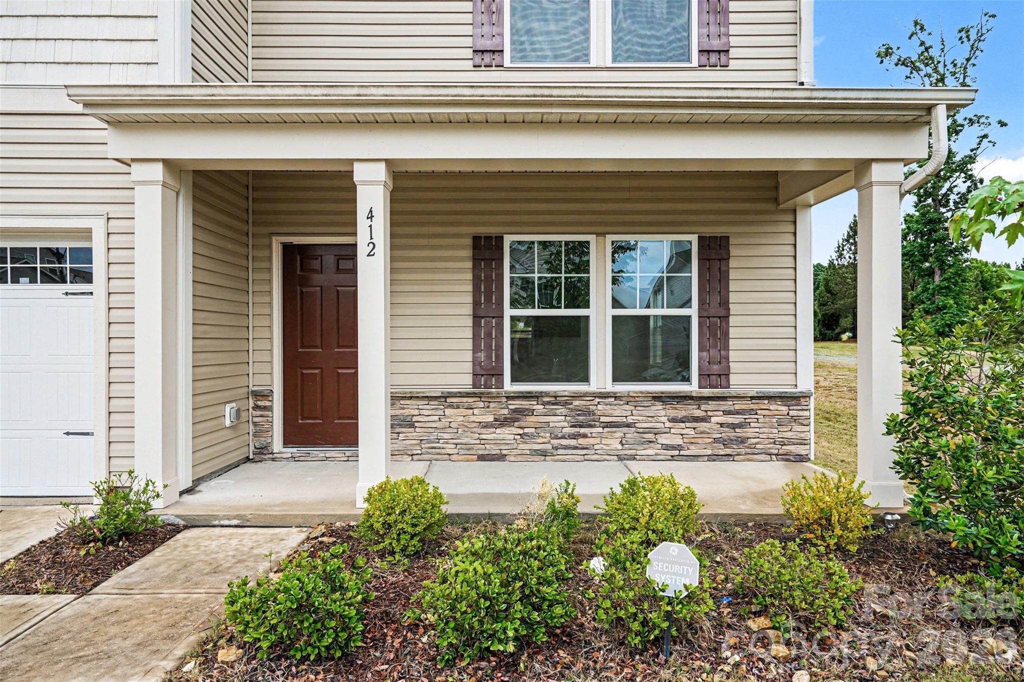 412 Contentment Drive — Locust