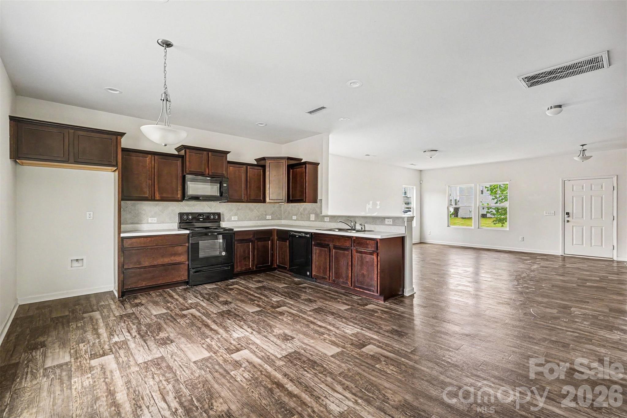 412 Contentment Drive — Locust