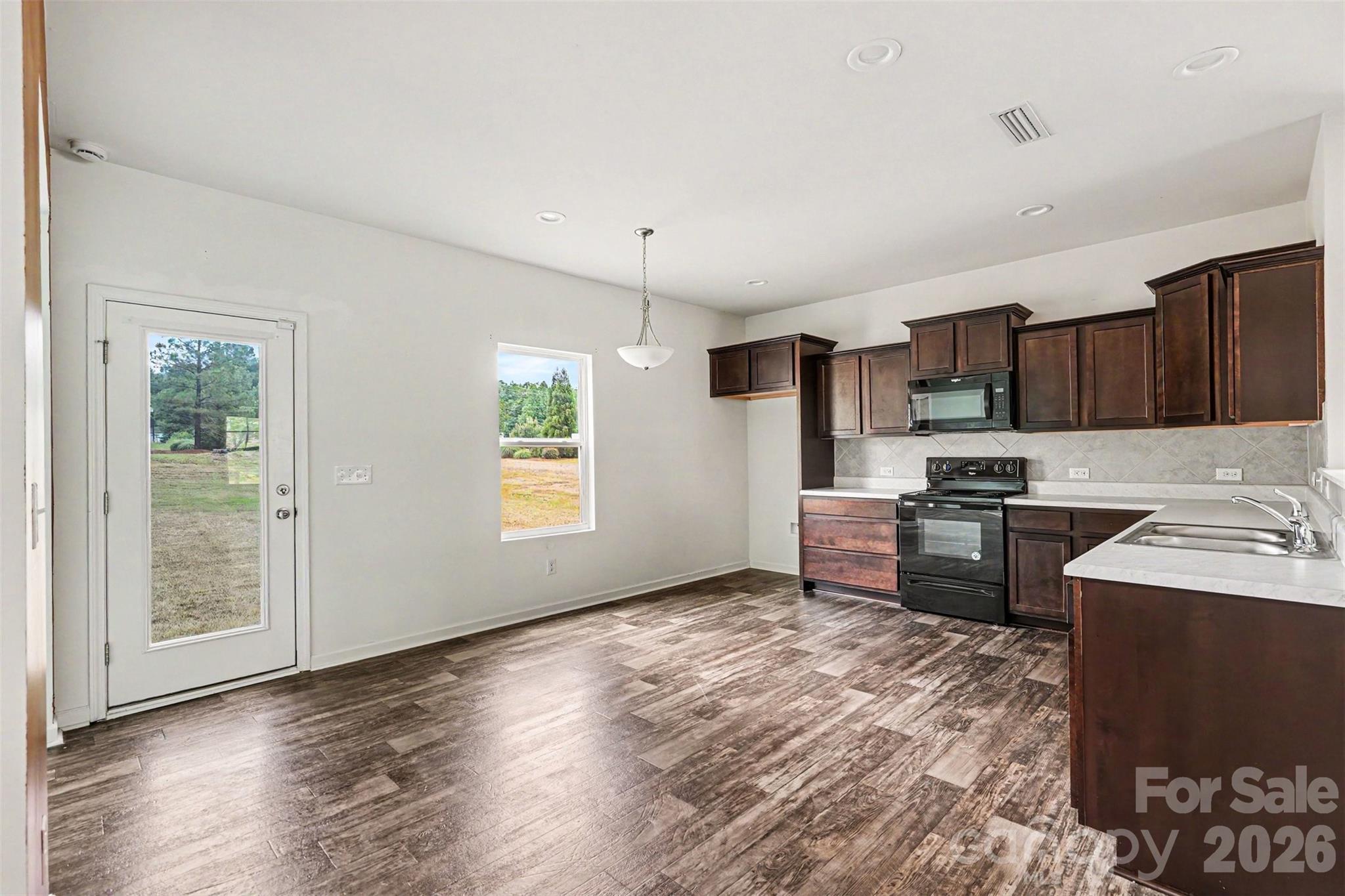412 Contentment Drive — Locust