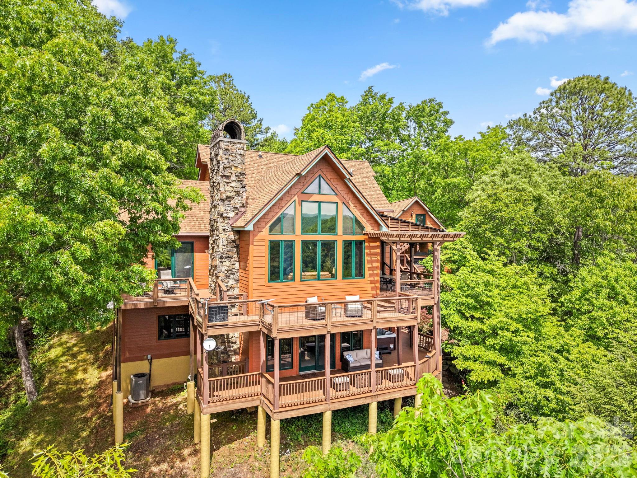 167 Wild Orchid Trail — Bryson City