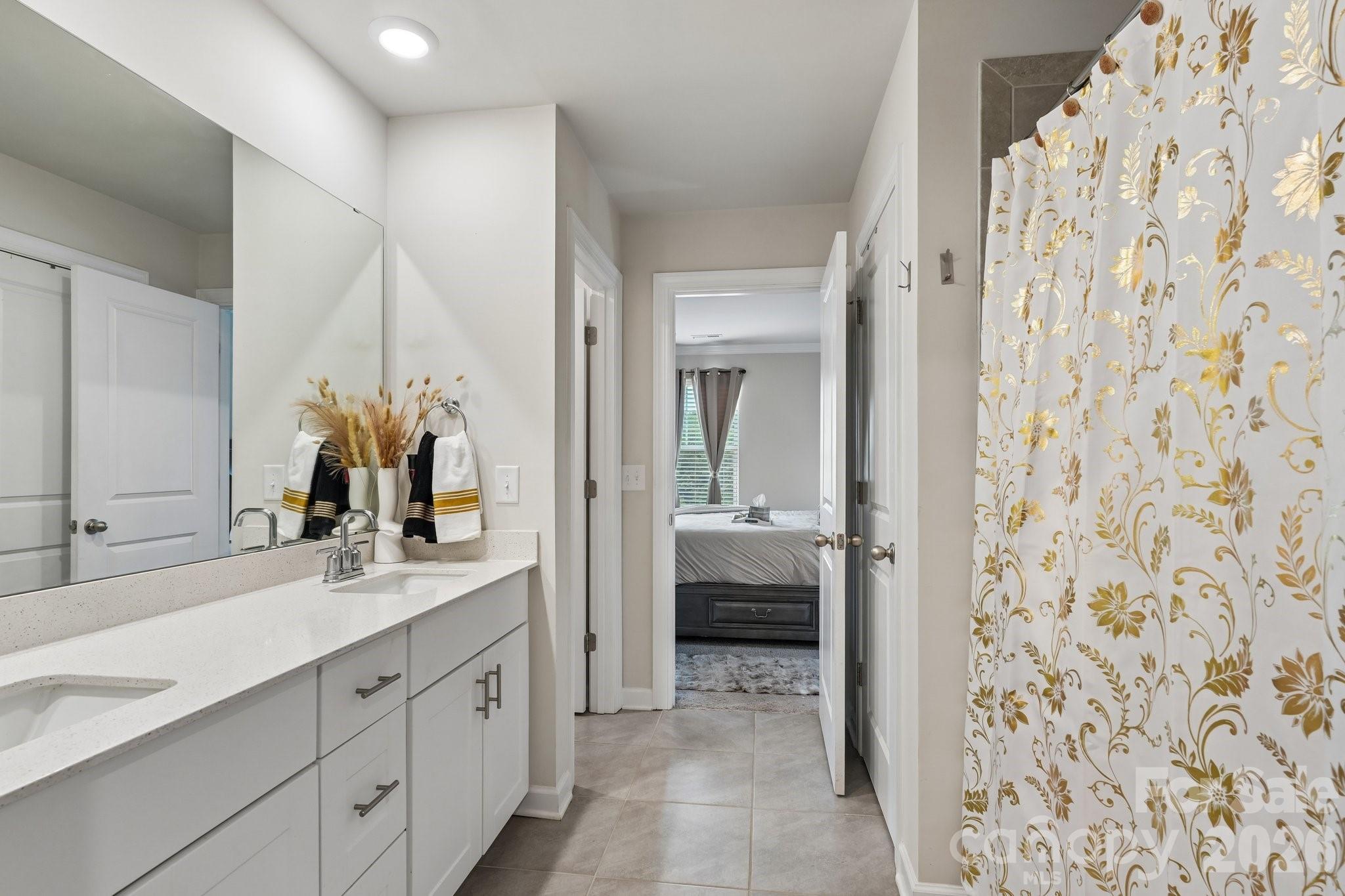 14200 Laughing Gull Road — Charlotte