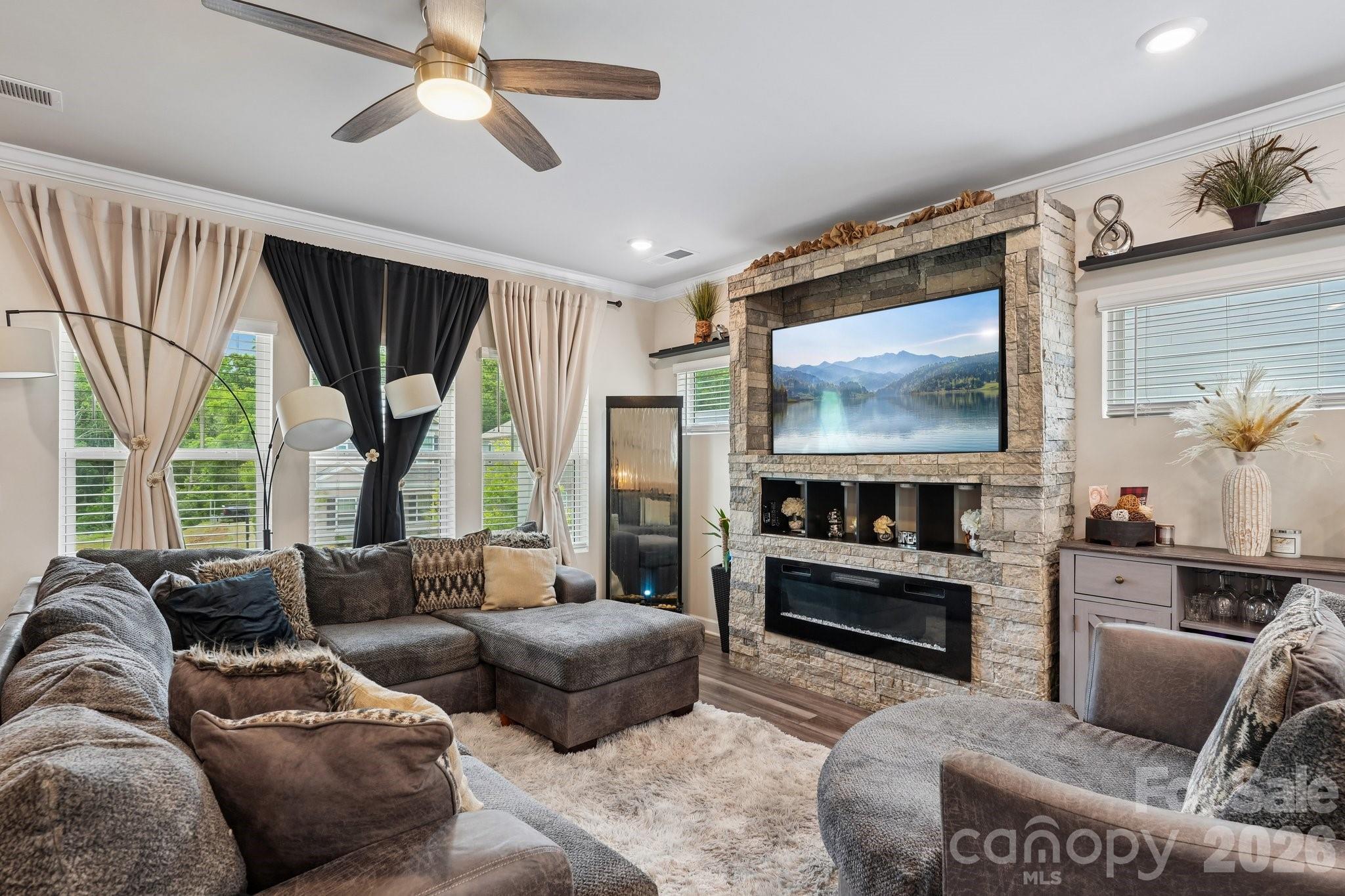 14200 Laughing Gull Road — Charlotte