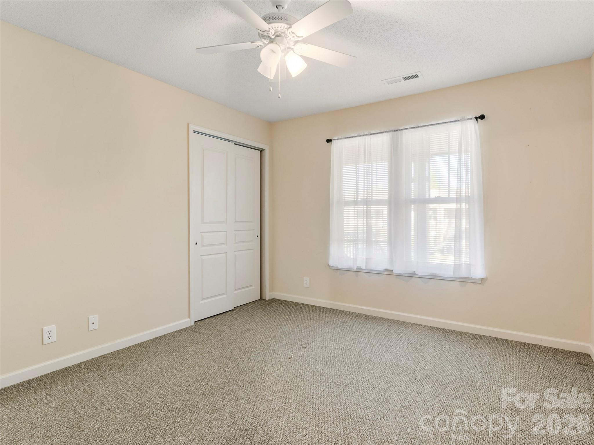 1704 Deermouse Way — Hendersonville