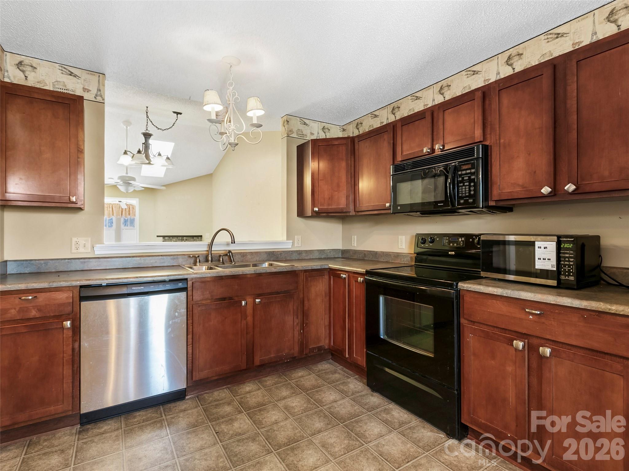 1704 Deermouse Way — Hendersonville