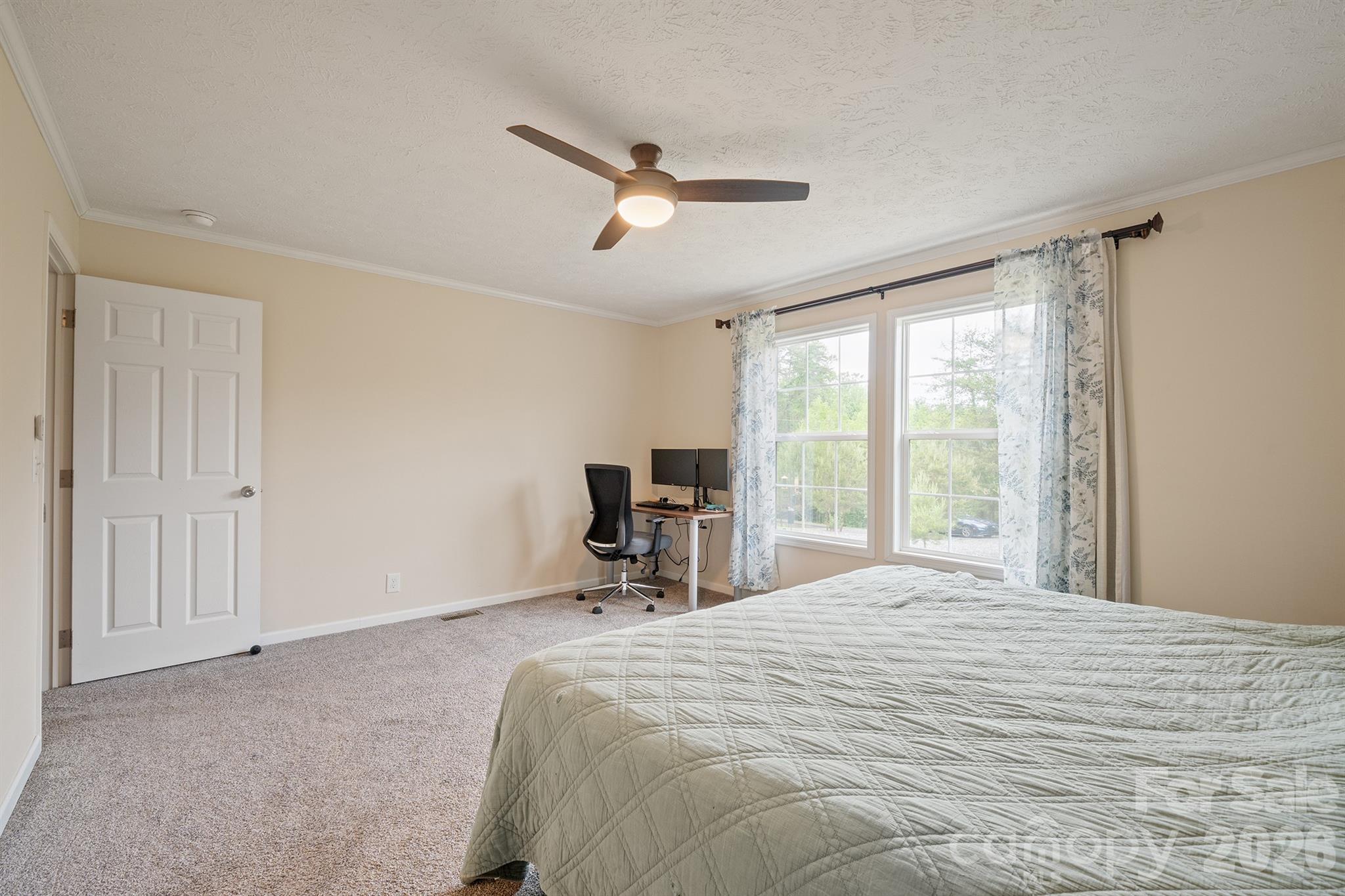 2517 Horseshoe Road — Westfield