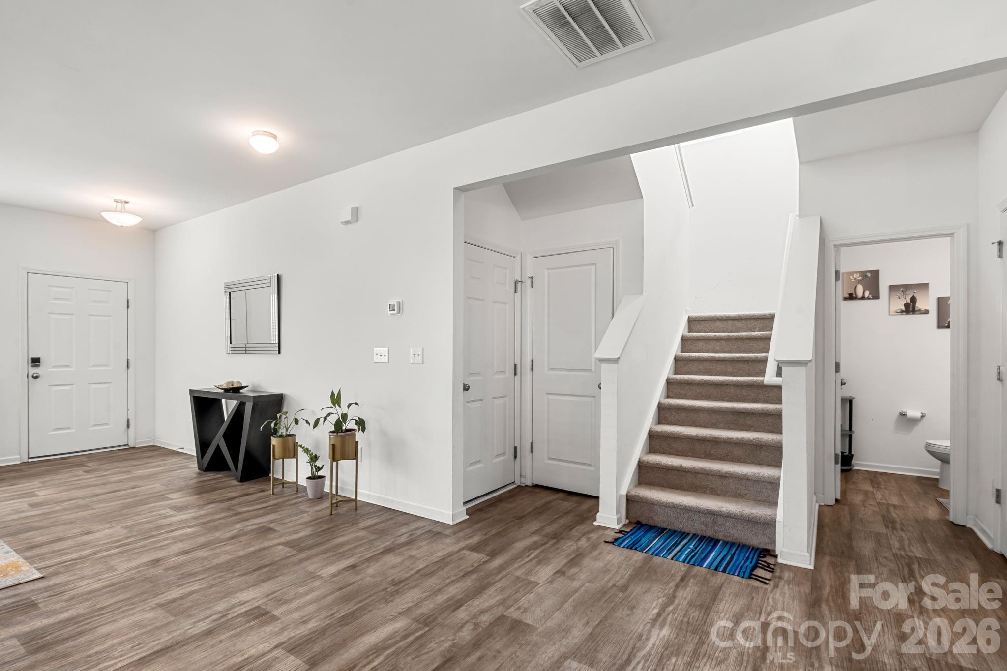 5153 Meanna Drive — Clover
