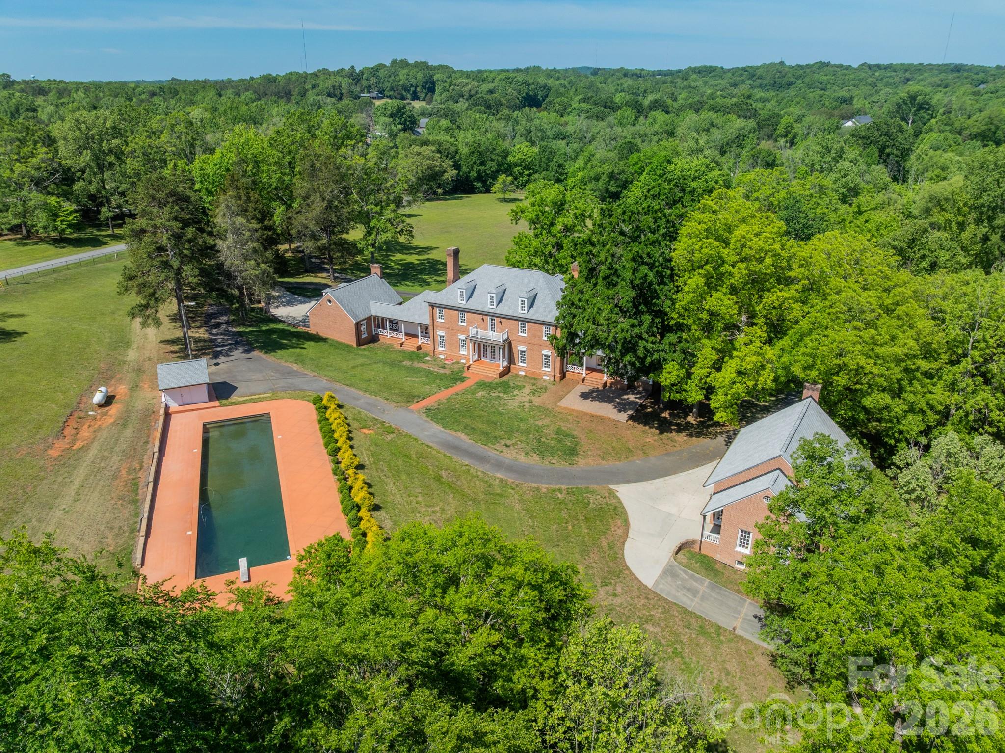 4030 Oak Hollow Lane — Harrisburg