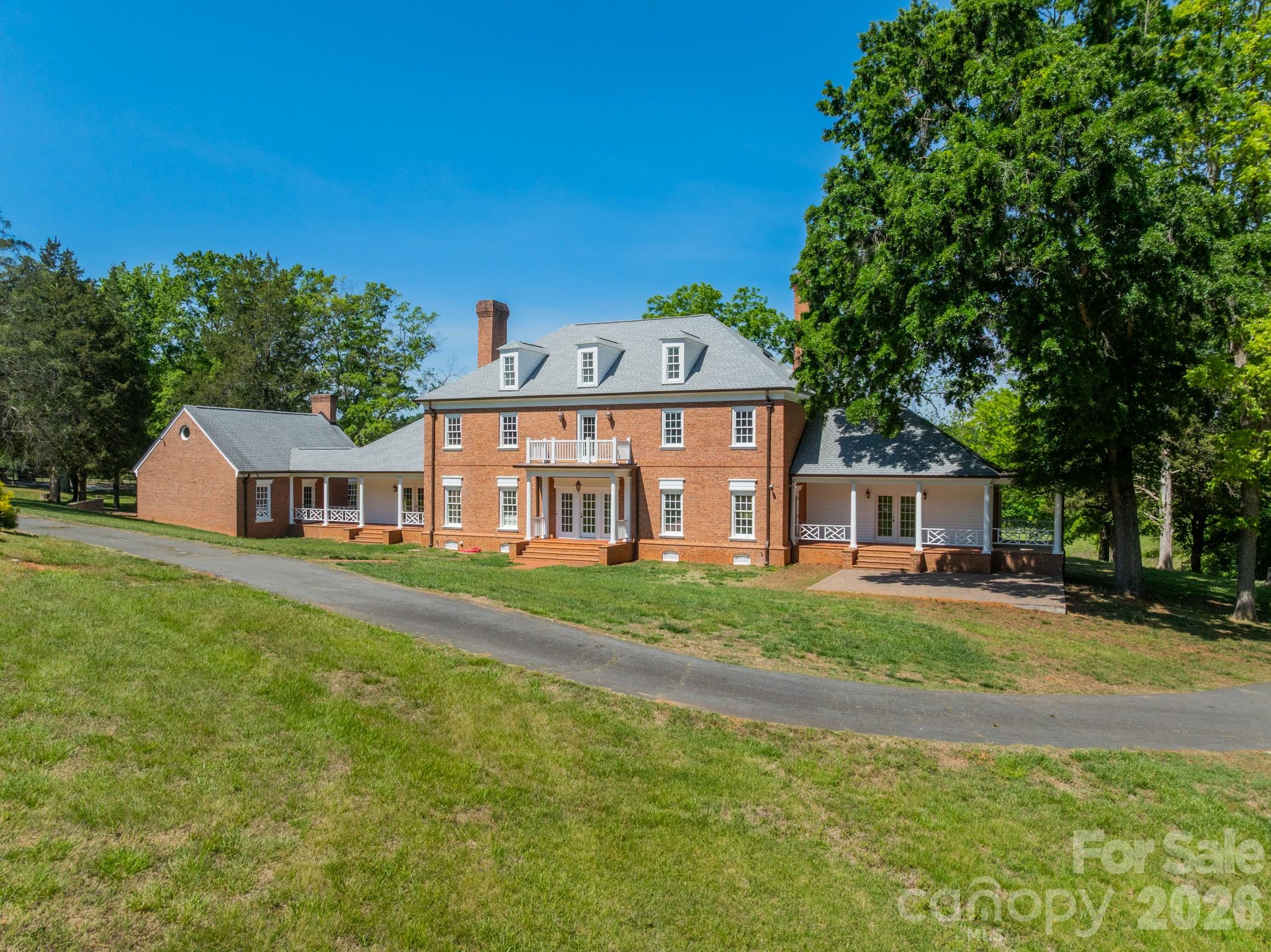 4030 Oak Hollow Lane — Harrisburg