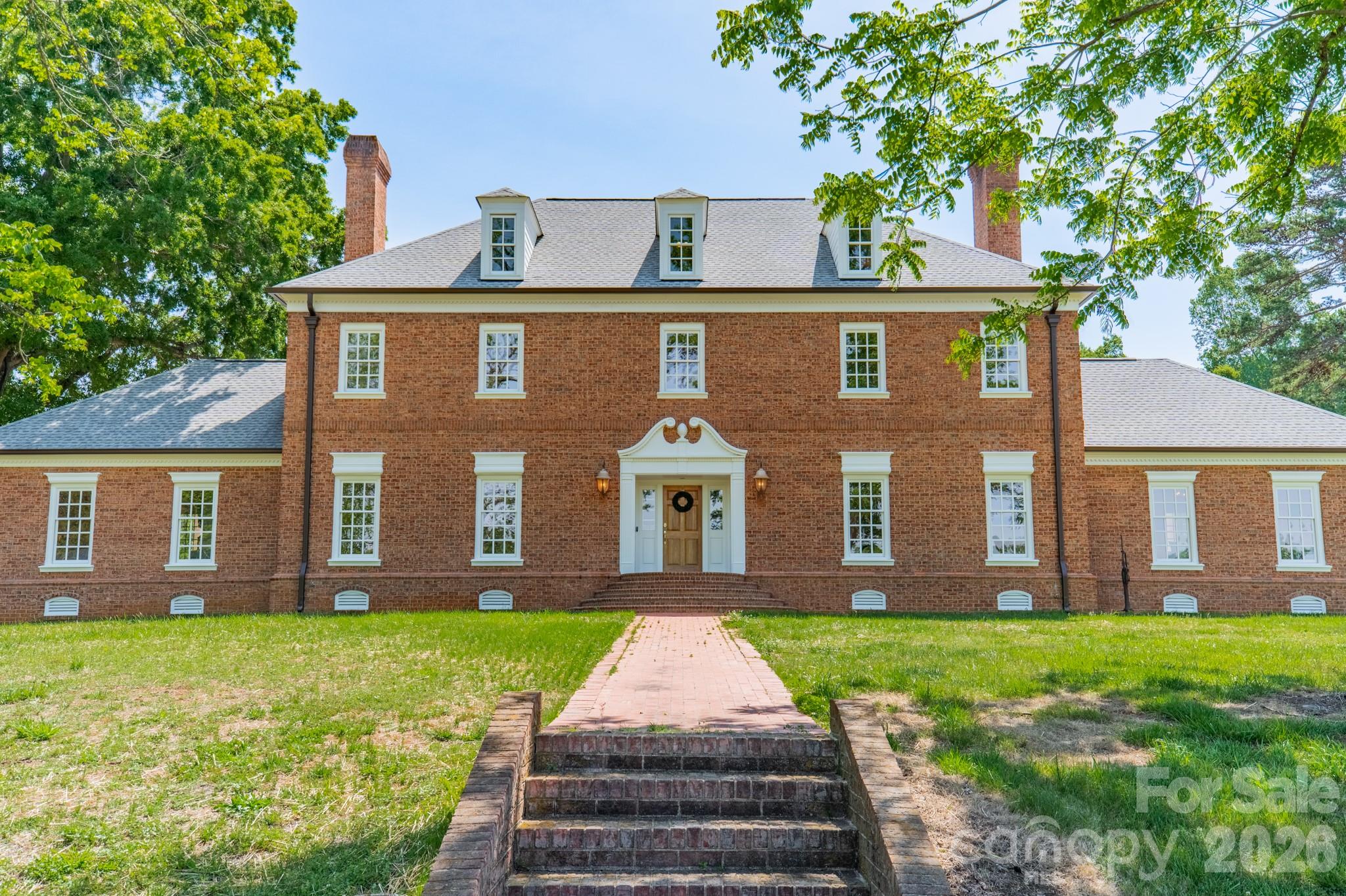 4030 Oak Hollow Lane — Harrisburg