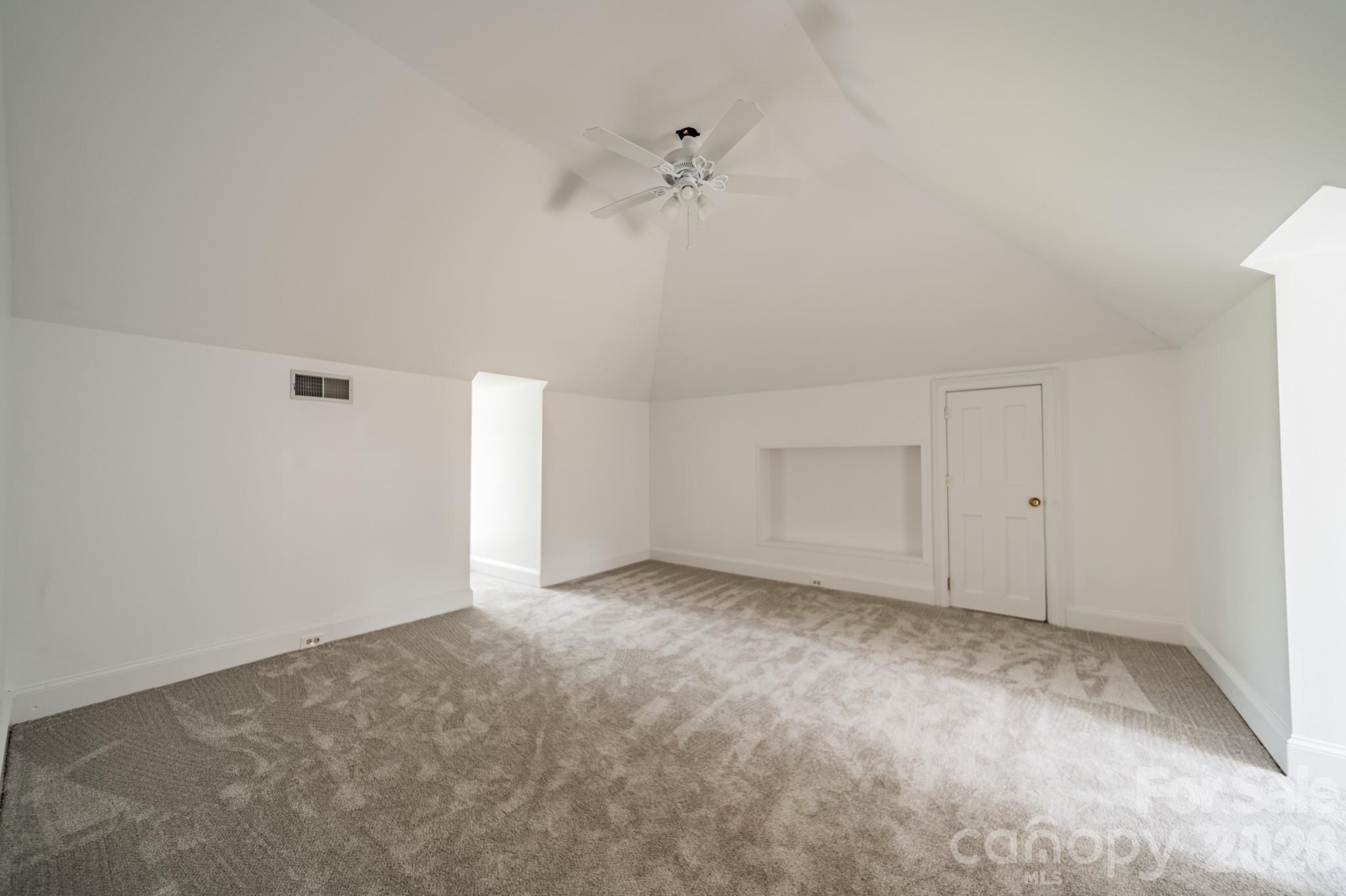 4030 Oak Hollow Lane — Harrisburg
