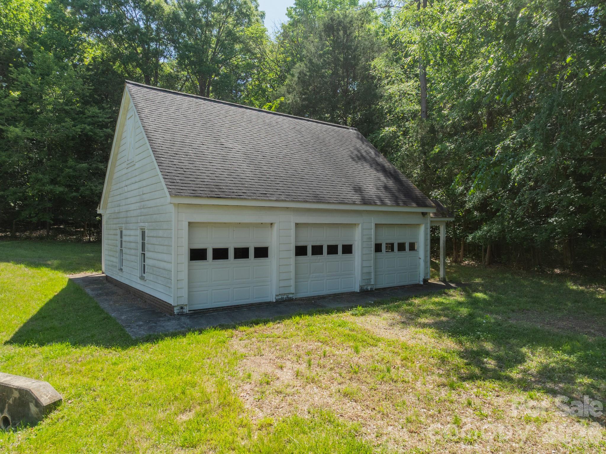 4030 Oak Hollow Lane — Harrisburg
