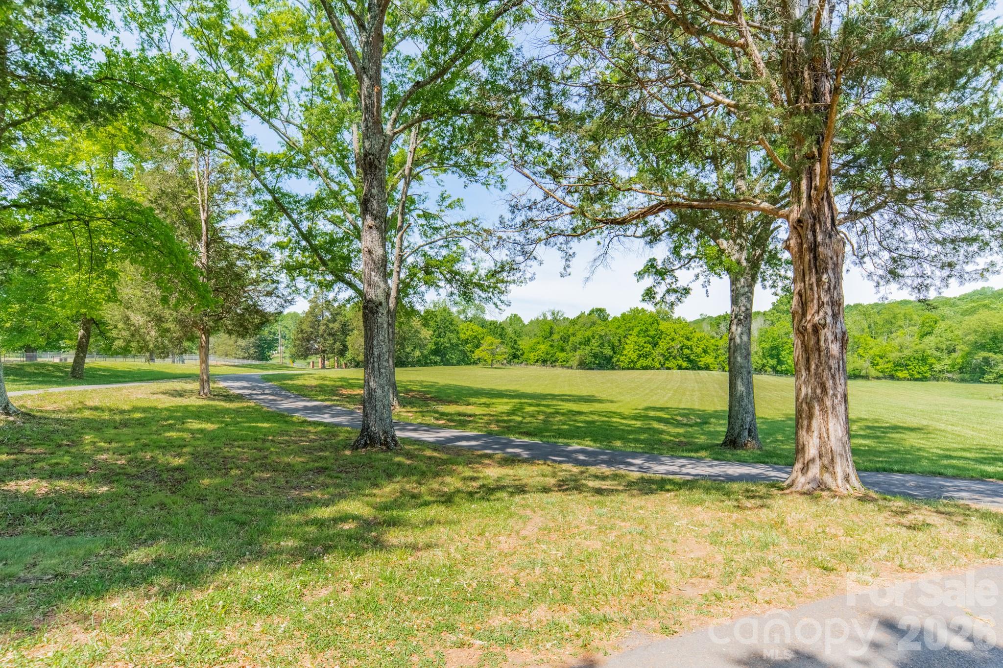 4030 Oak Hollow Lane — Harrisburg