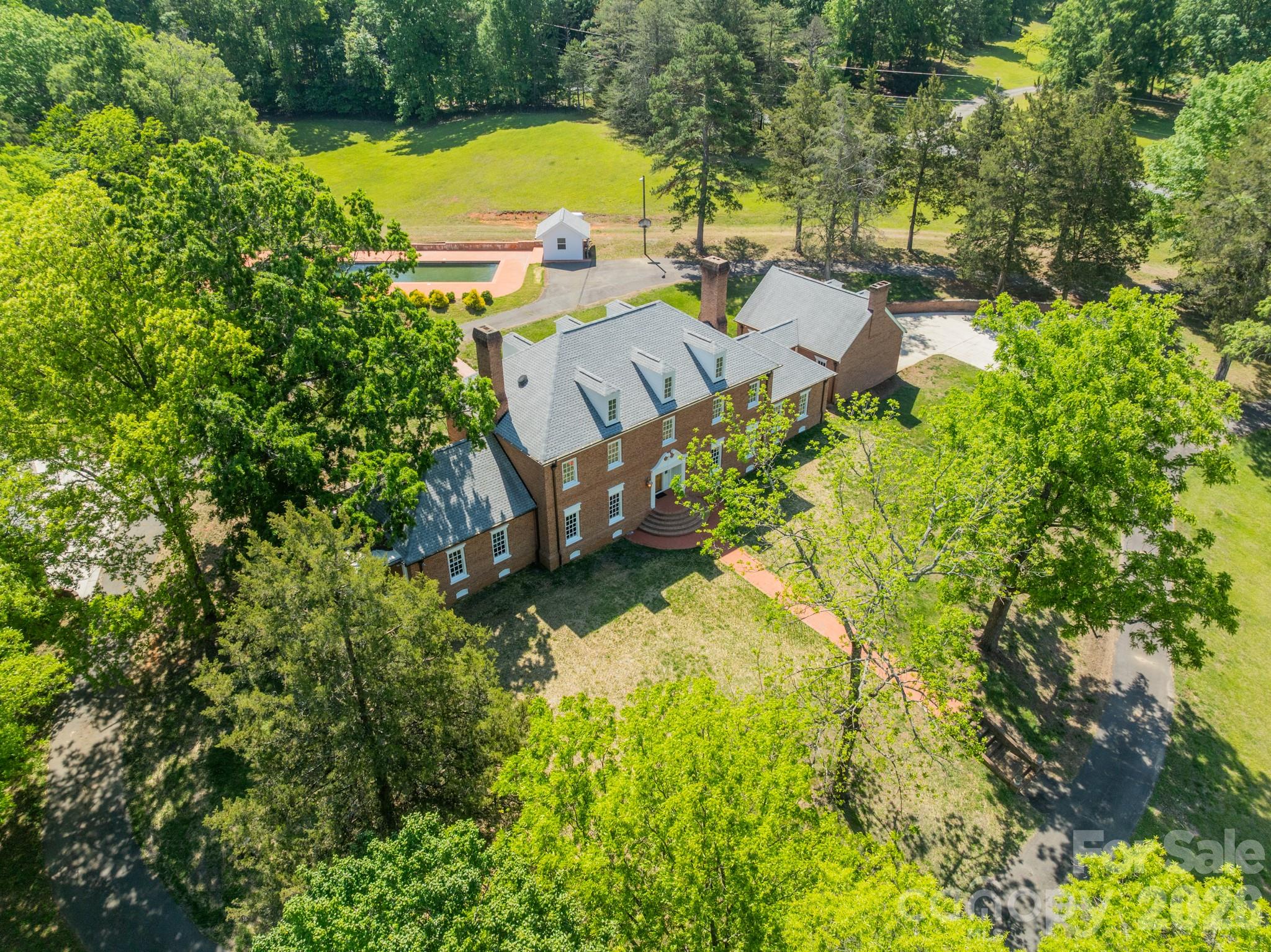 4030 Oak Hollow Lane — Harrisburg