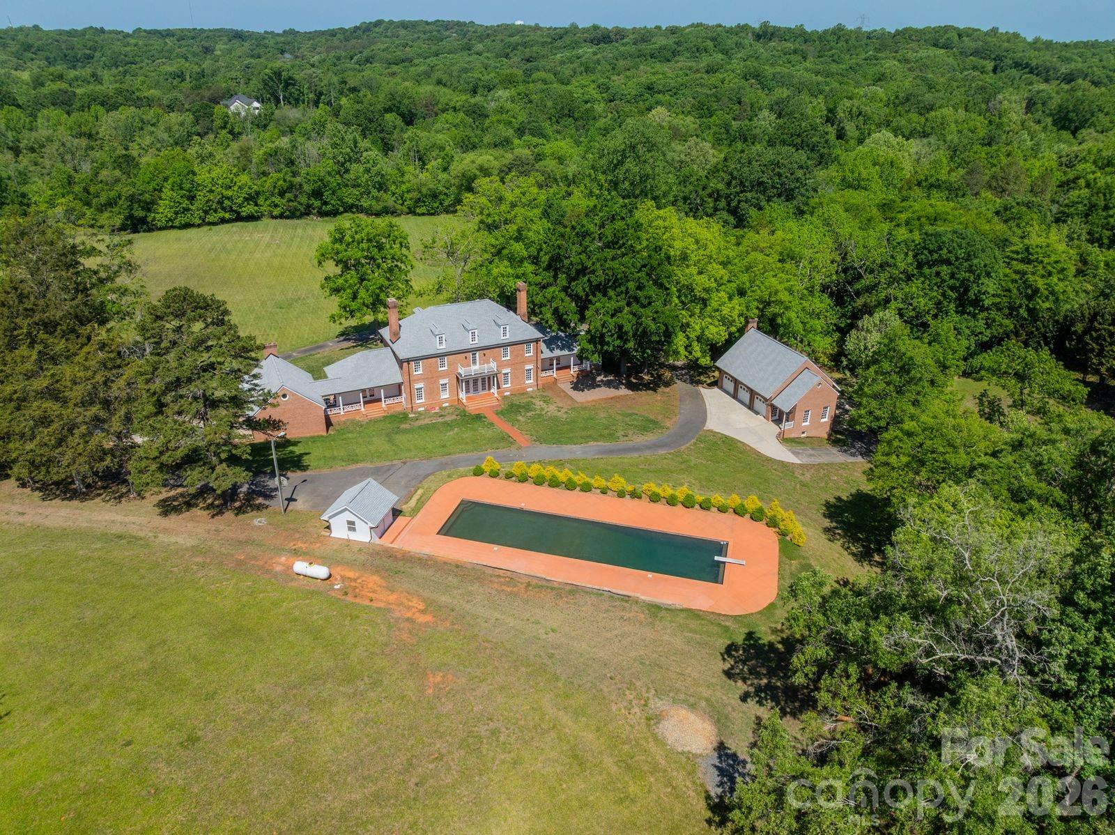 4030 Oak Hollow Lane — Harrisburg